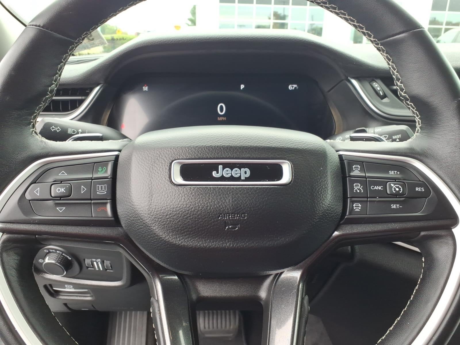 2022 Jeep Grand Cherokee L Laredo 4x4