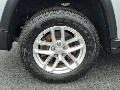 2022 Jeep Grand Cherokee L Laredo 4x4