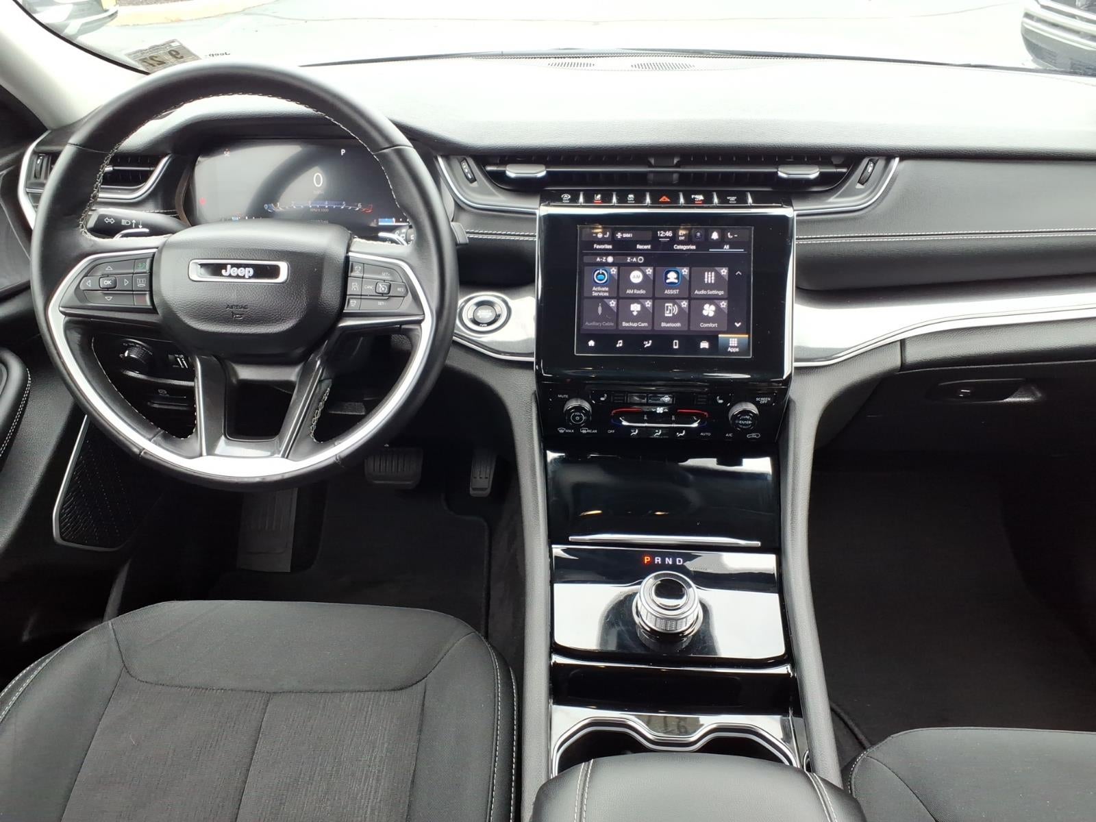 2022 Jeep Grand Cherokee L Laredo 4x4