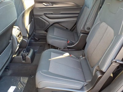 2025 Jeep Grand Cherokee GRAND CHEROKEE L LAREDO X 4X4