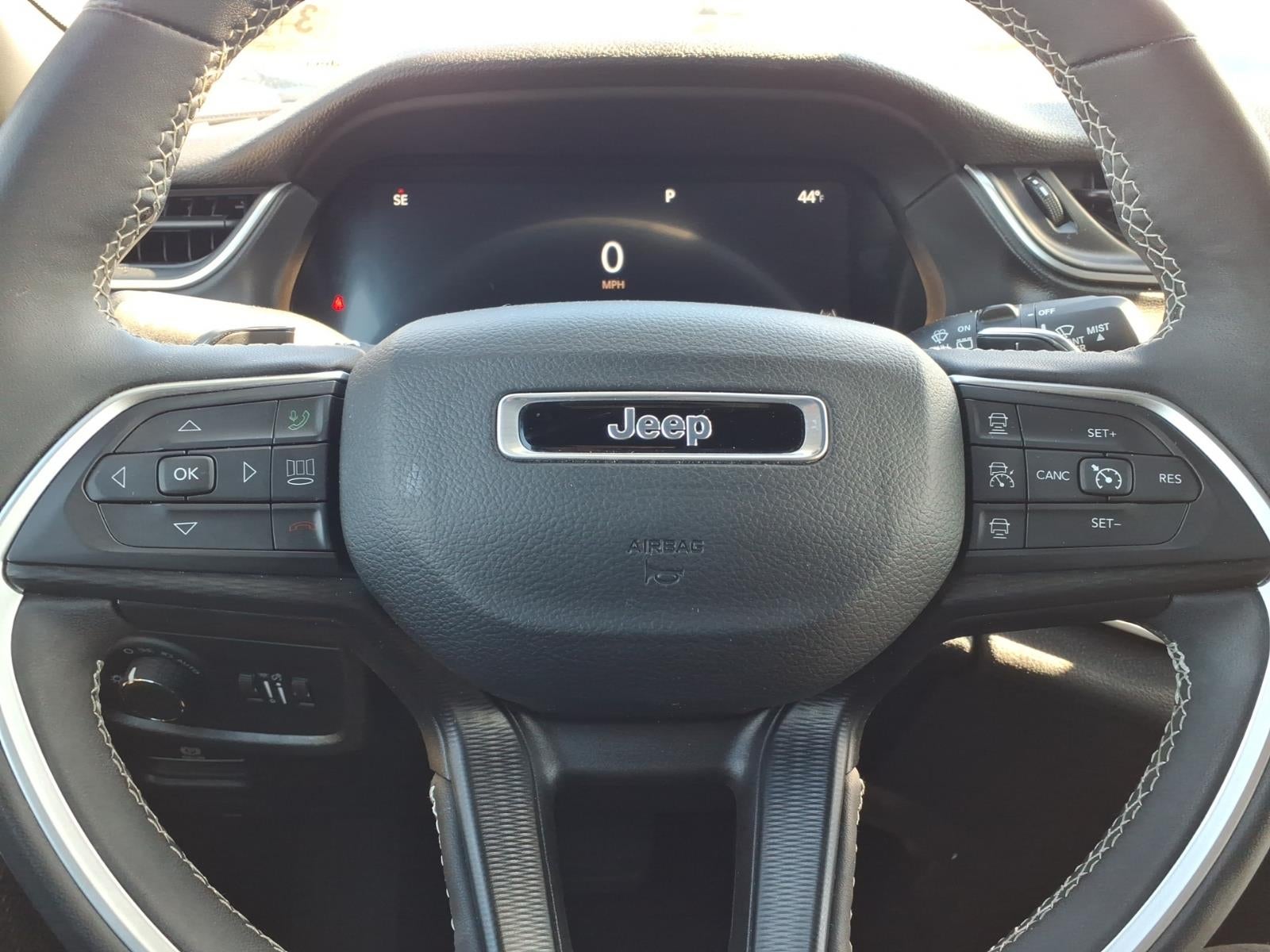 2024 Jeep Grand Cherokee L Laredo 4x4