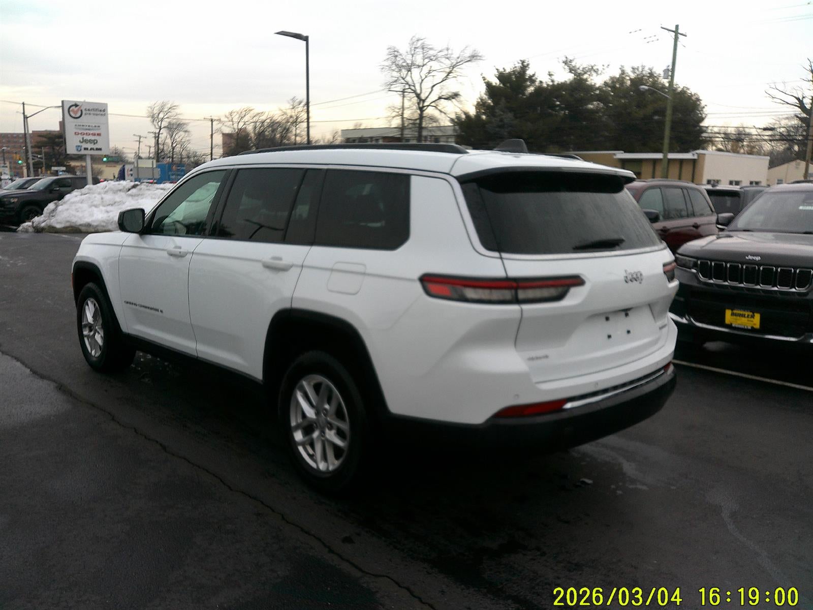 2024 Jeep Grand Cherokee L Laredo 4x4