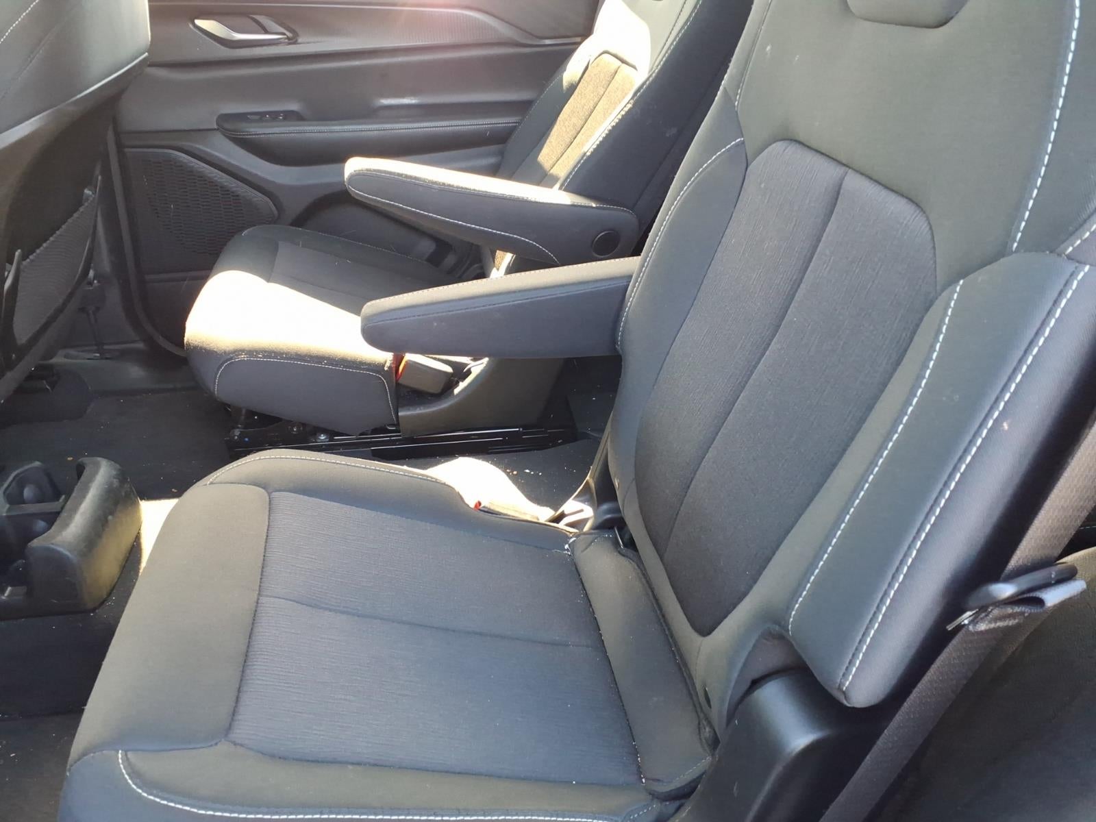 2024 Jeep Grand Cherokee L Laredo 4x4