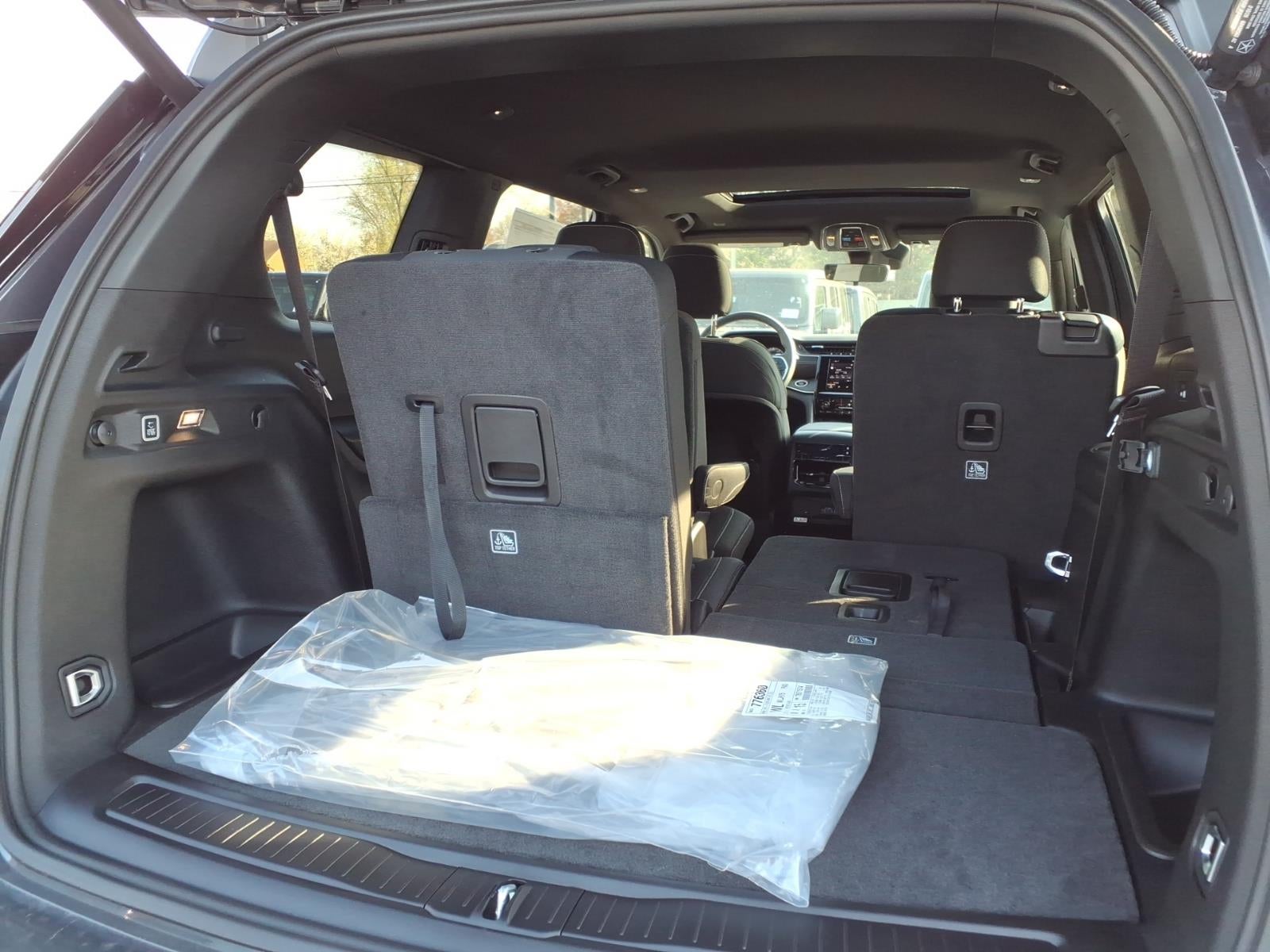 2026 Jeep Grand Cherokee GRAND CHEROKEE L LAREDO X 4X4