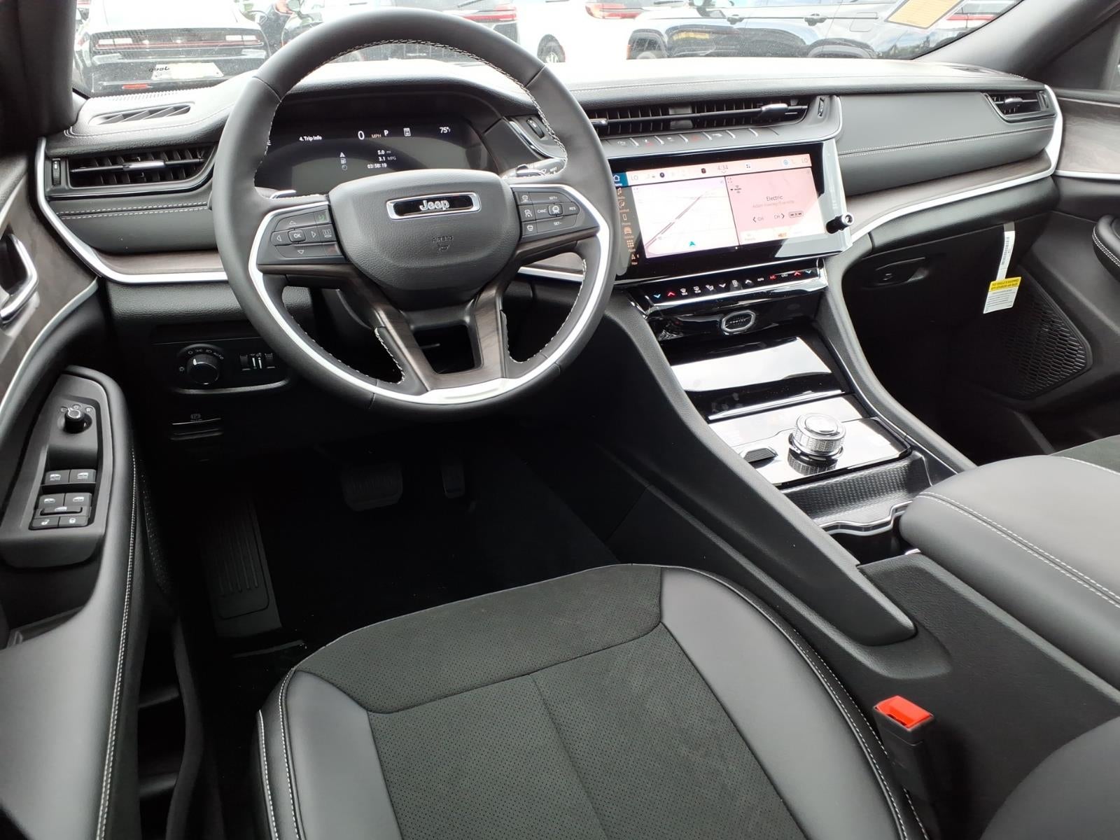 2026 Jeep Grand Cherokee GRAND CHEROKEE L LAREDO ALTITUDE 4X4