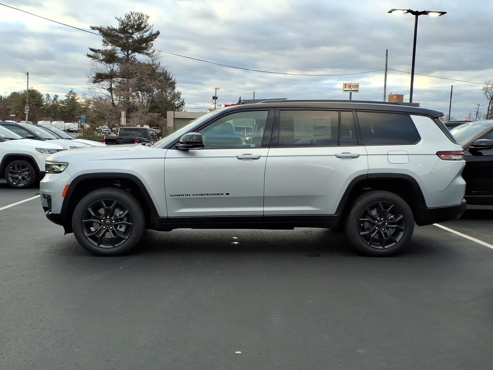 2025 Jeep Grand Cherokee GRAND CHEROKEE L LIMITED 4X4