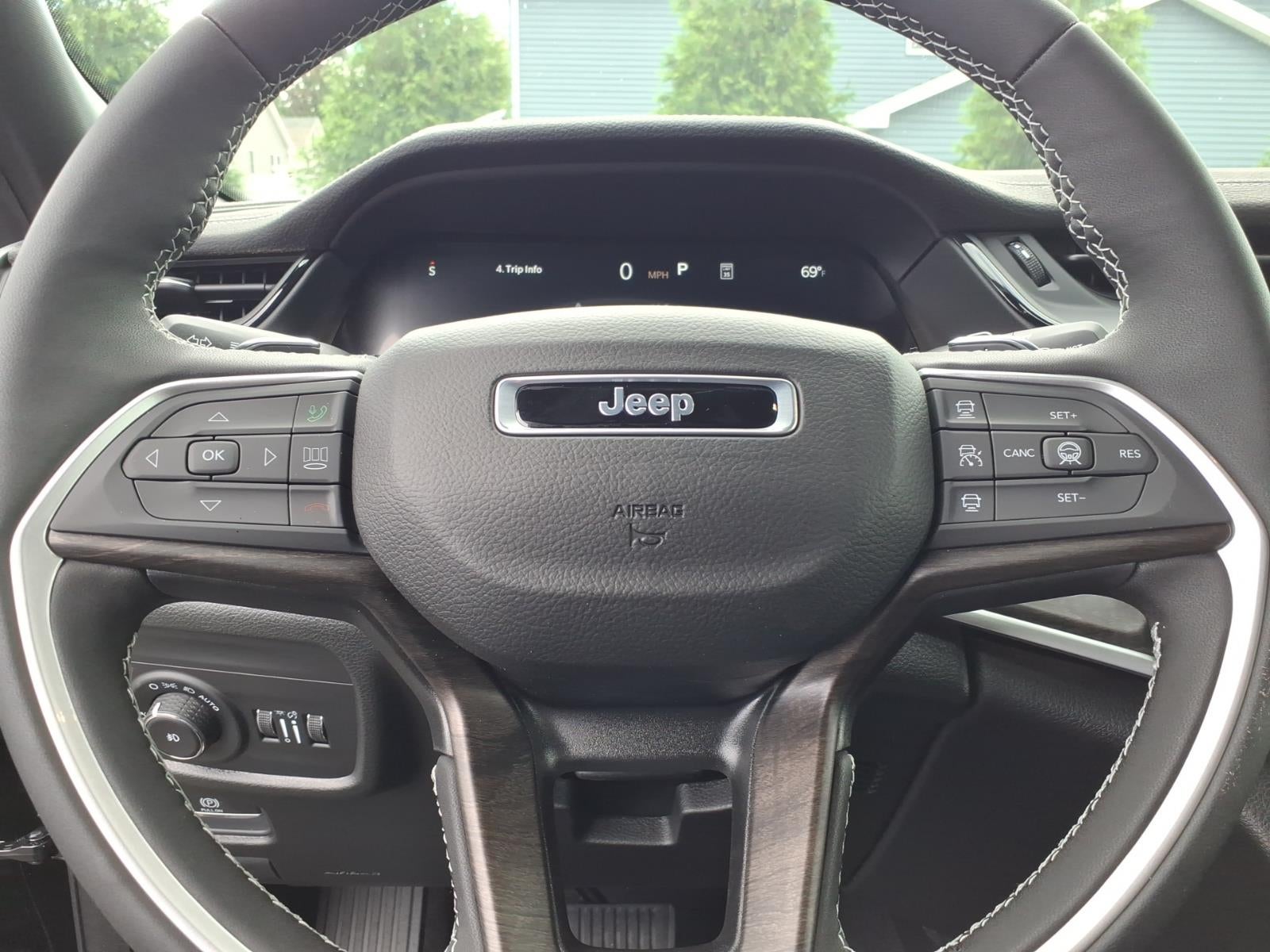 2027 Jeep Grand Cherokee GRAND CHEROKEE L LIMITED 4X4