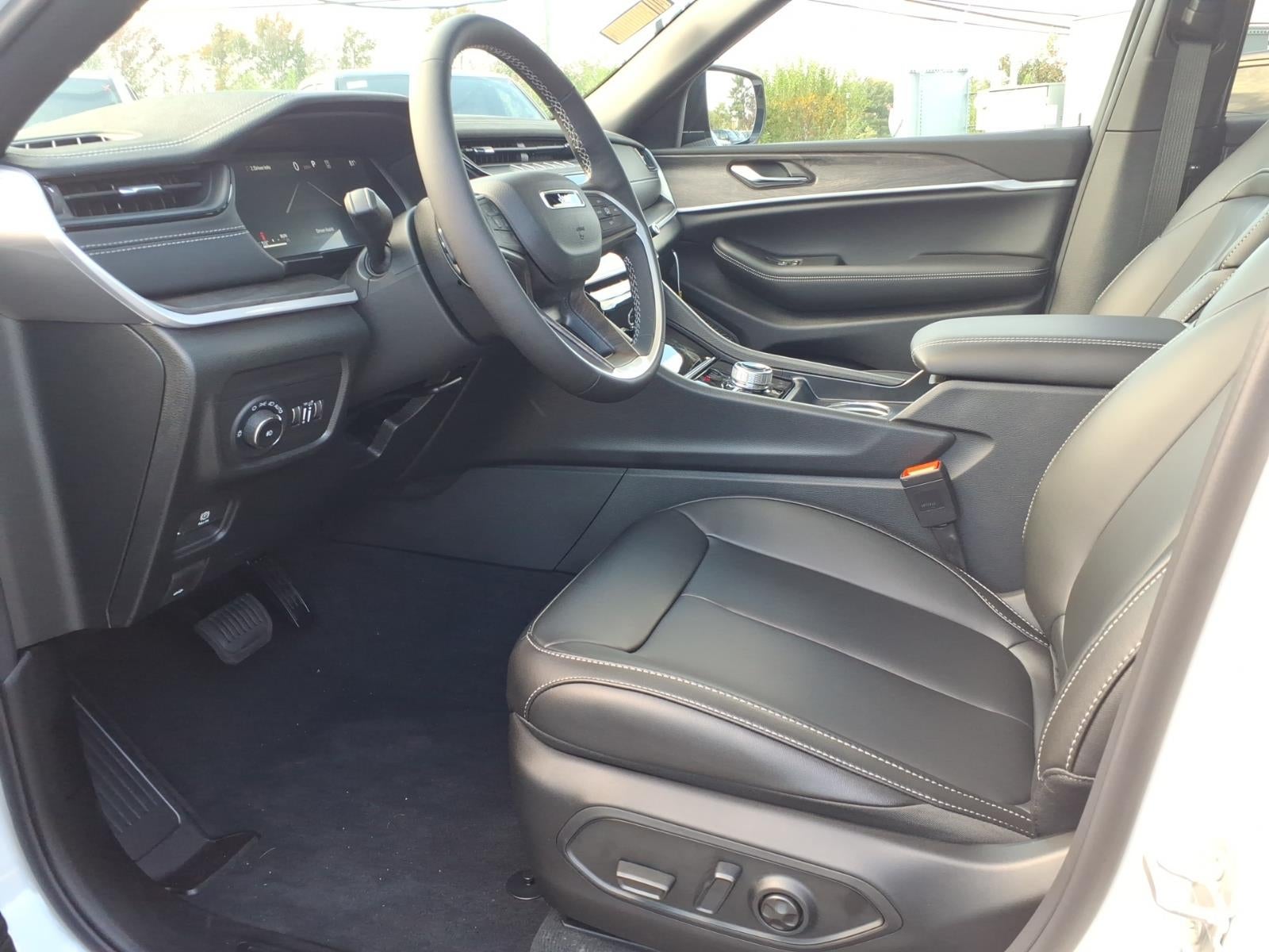 2027 Jeep Grand Cherokee GRAND CHEROKEE L LIMITED 4X4