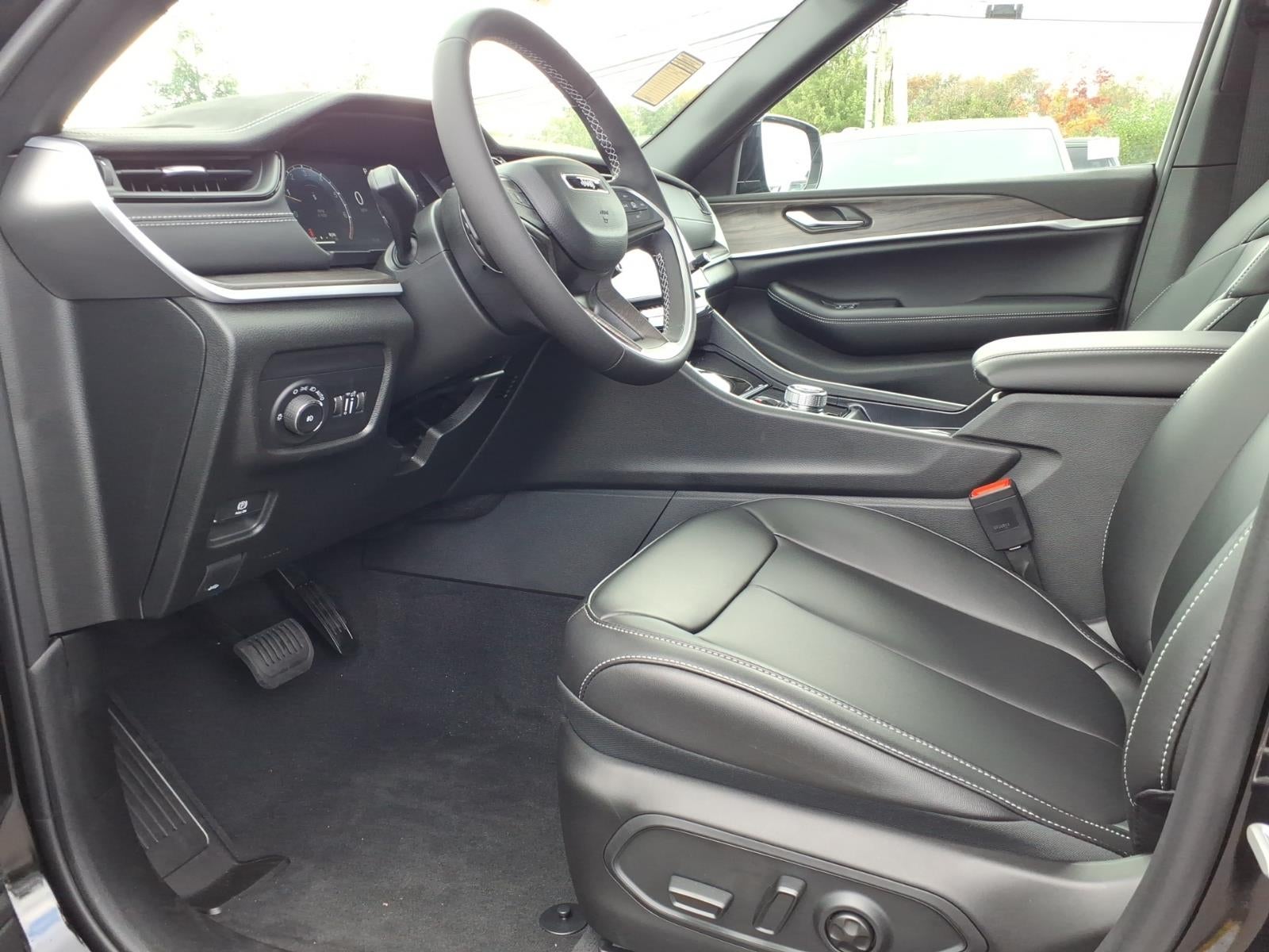 2027 Jeep Grand Cherokee GRAND CHEROKEE L LIMITED 4X4