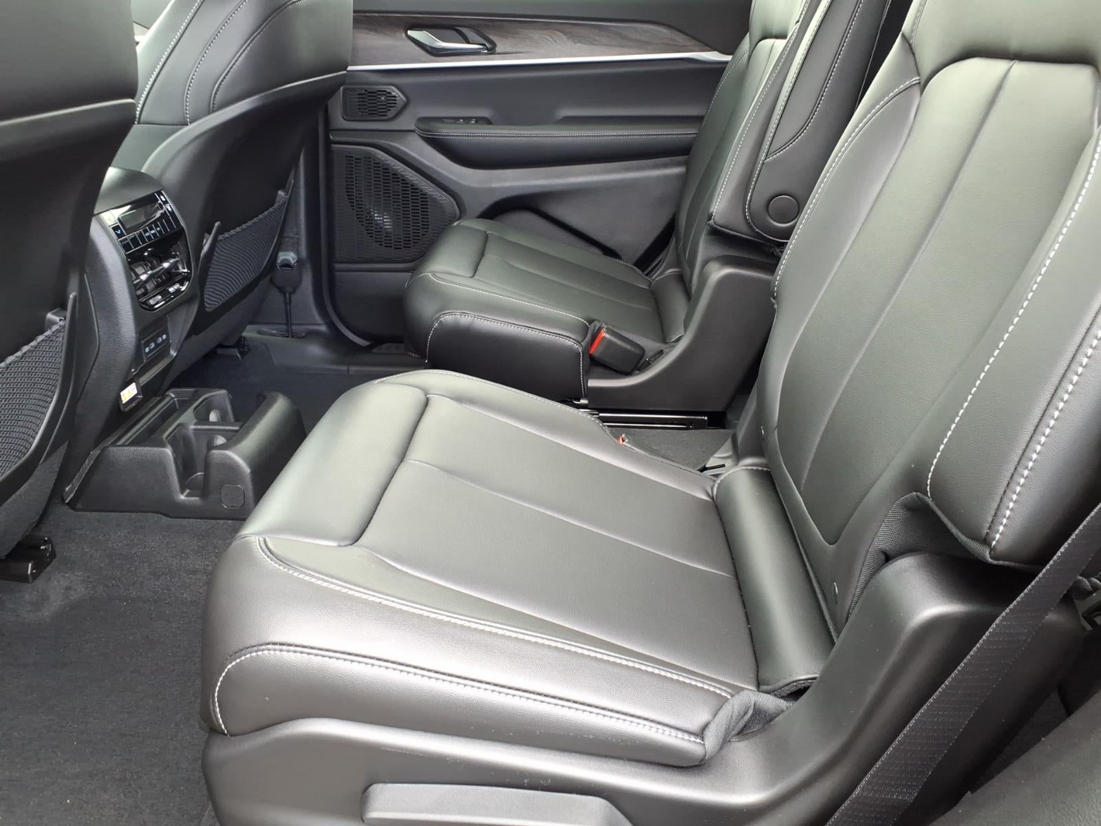 2027 Jeep Grand Cherokee GRAND CHEROKEE L LIMITED 4X4