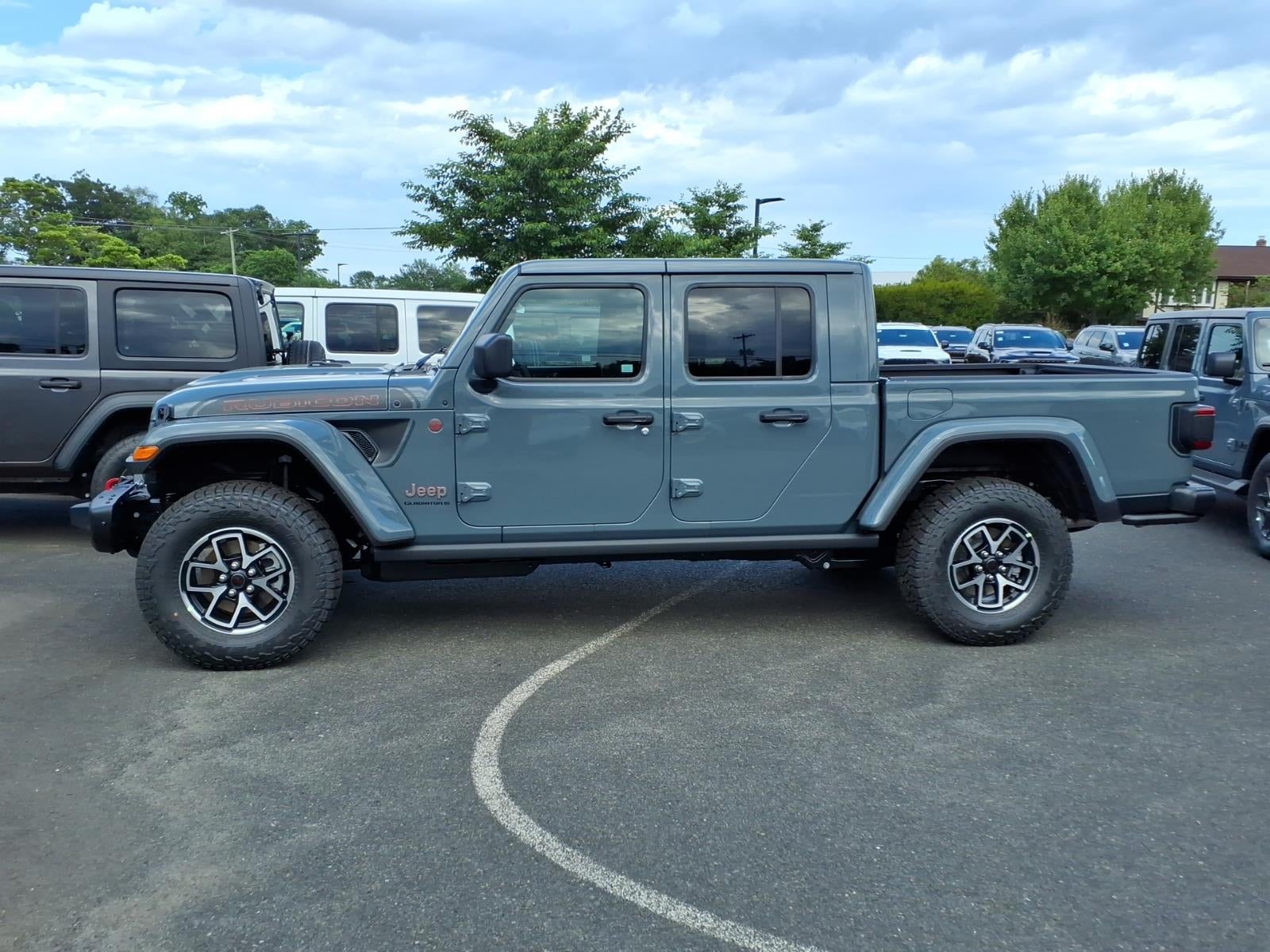 2026 Jeep Gladiator GLADIATOR SHADOW OPS 4X4