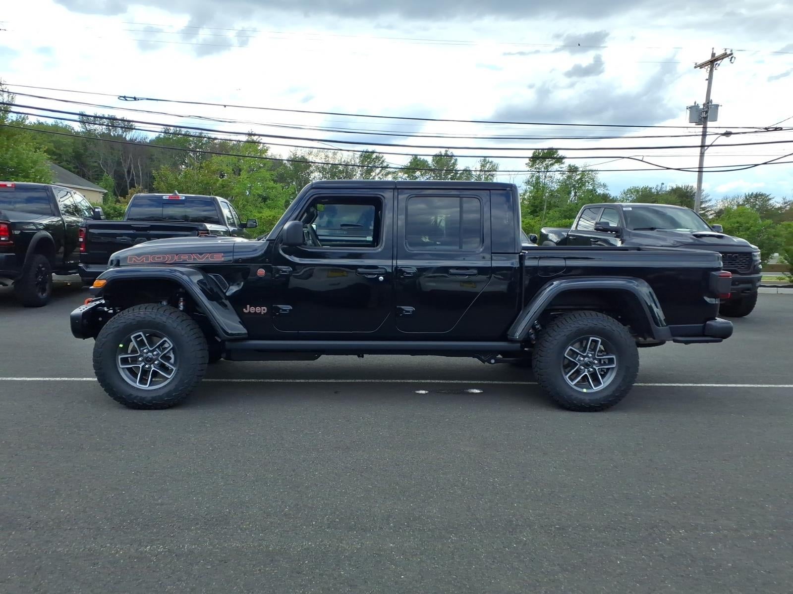 2026 Jeep Gladiator GLADIATOR MOJAVE X 4X4