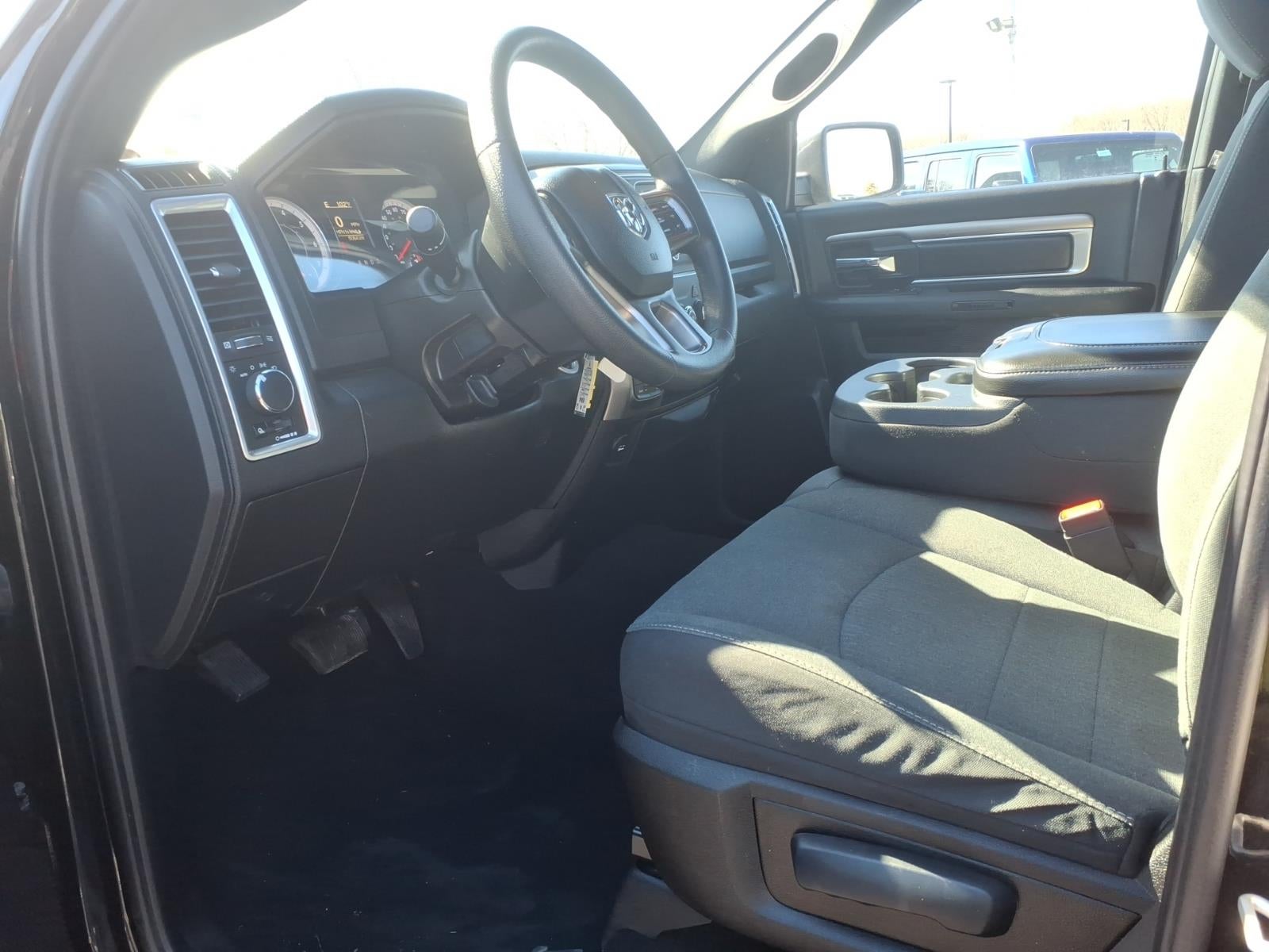 2024 RAM 1500 Classic Warlock Crew Cab 4x4 5'7' Box