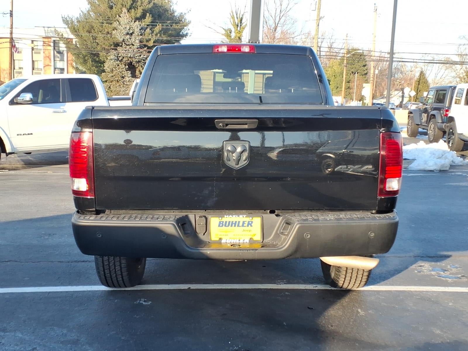 2024 RAM 1500 Classic Warlock Crew Cab 4x4 5'7' Box