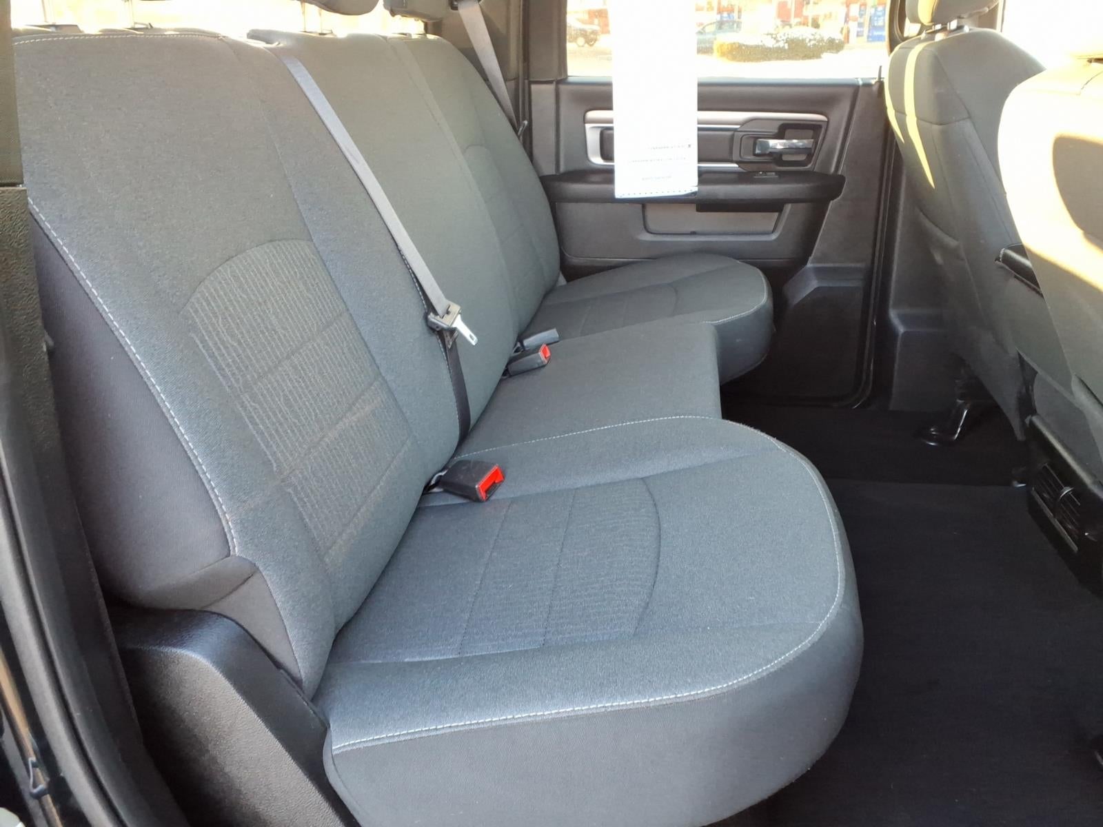 2024 RAM 1500 Classic Warlock Crew Cab 4x4 5'7' Box