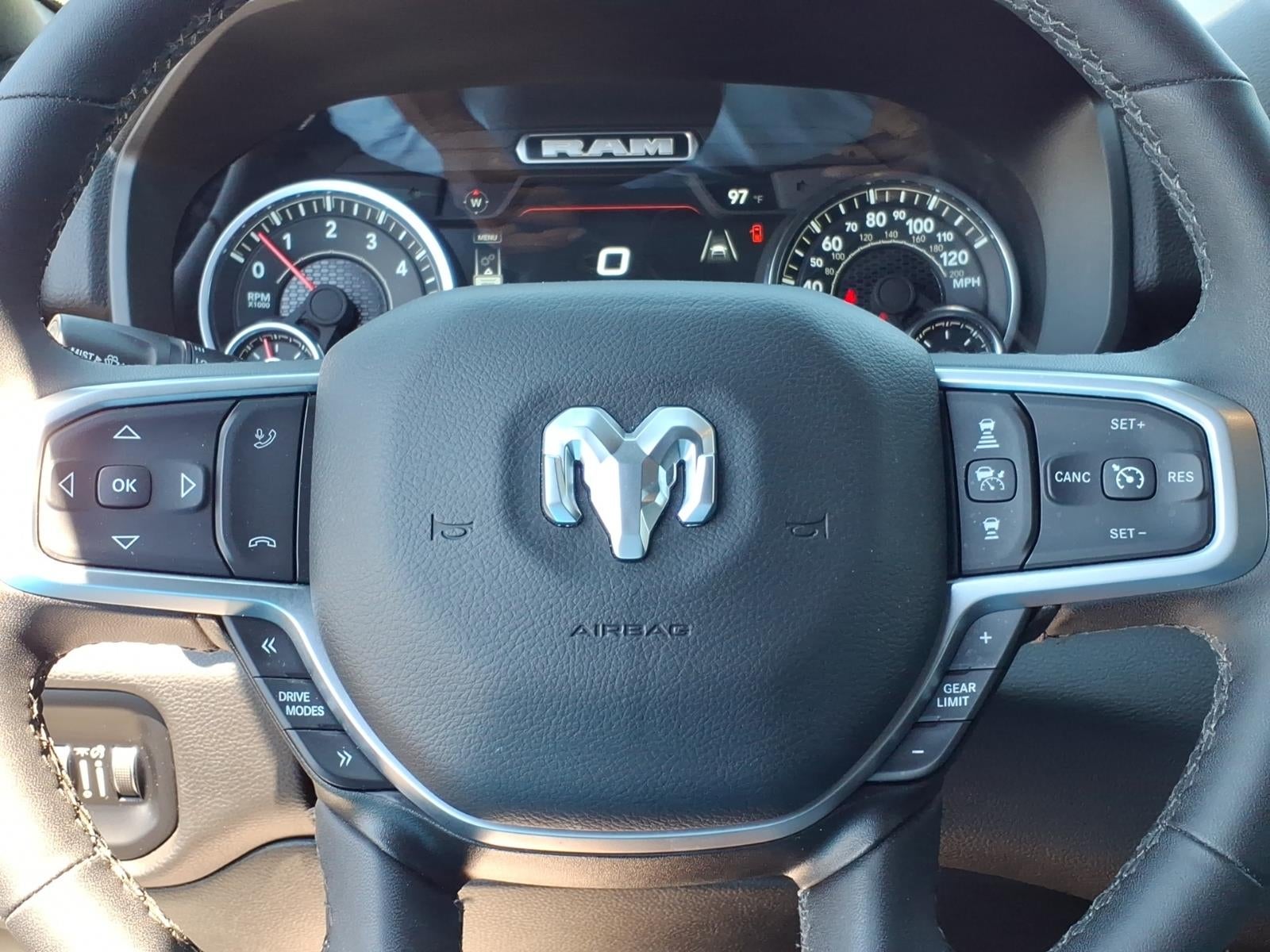 2025 RAM 1500 Big Horn Crew Cab 4x4 5'7' Box
