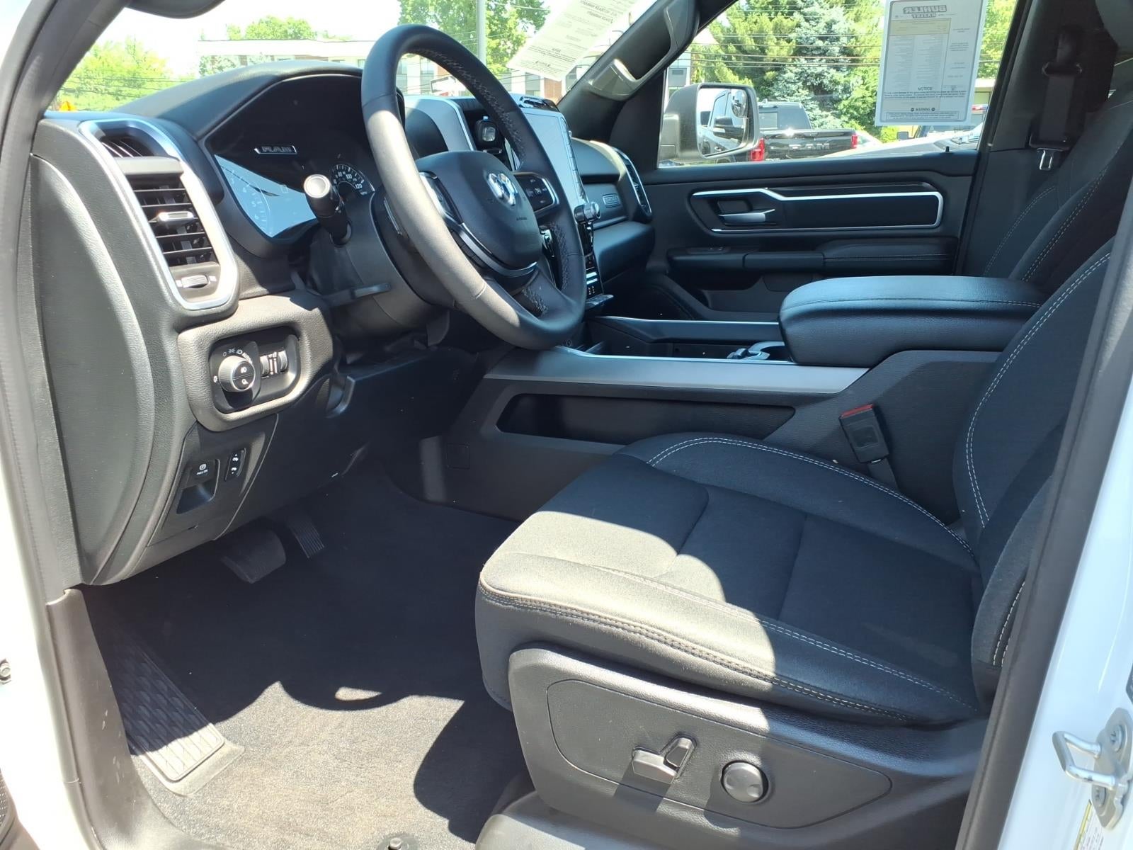 2025 RAM 1500 Big Horn Crew Cab 4x4 5'7' Box