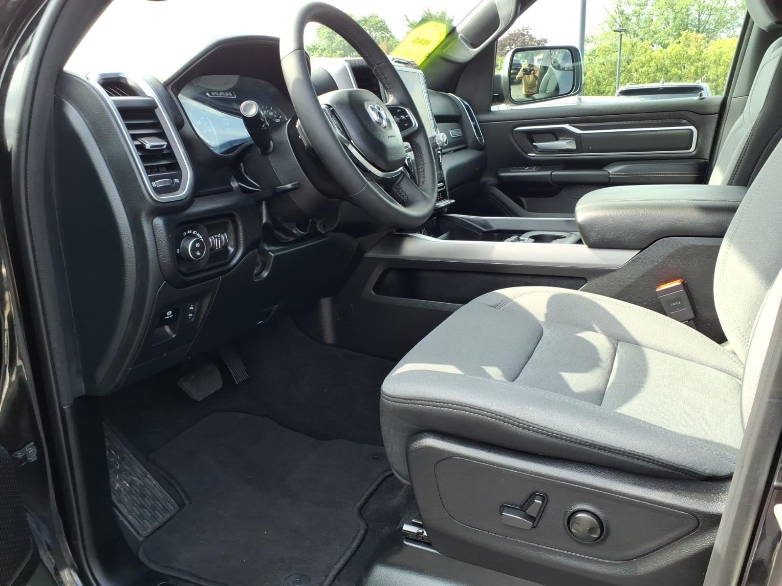 2026 RAM 1500 Big Horn Crew Cab 4x4 5'7' Box