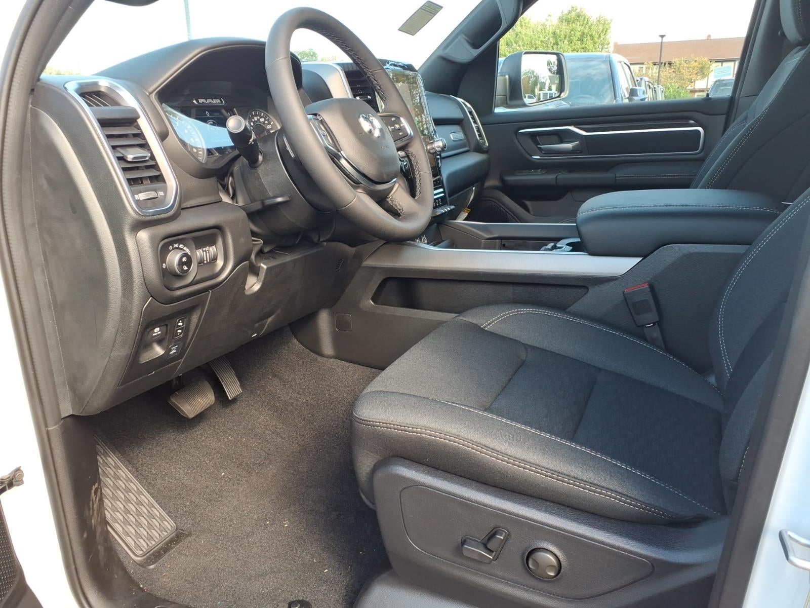 2027 RAM Ram 1500 RAM 1500 BIG HORN CREW CAB 4X4 5'7' BOX