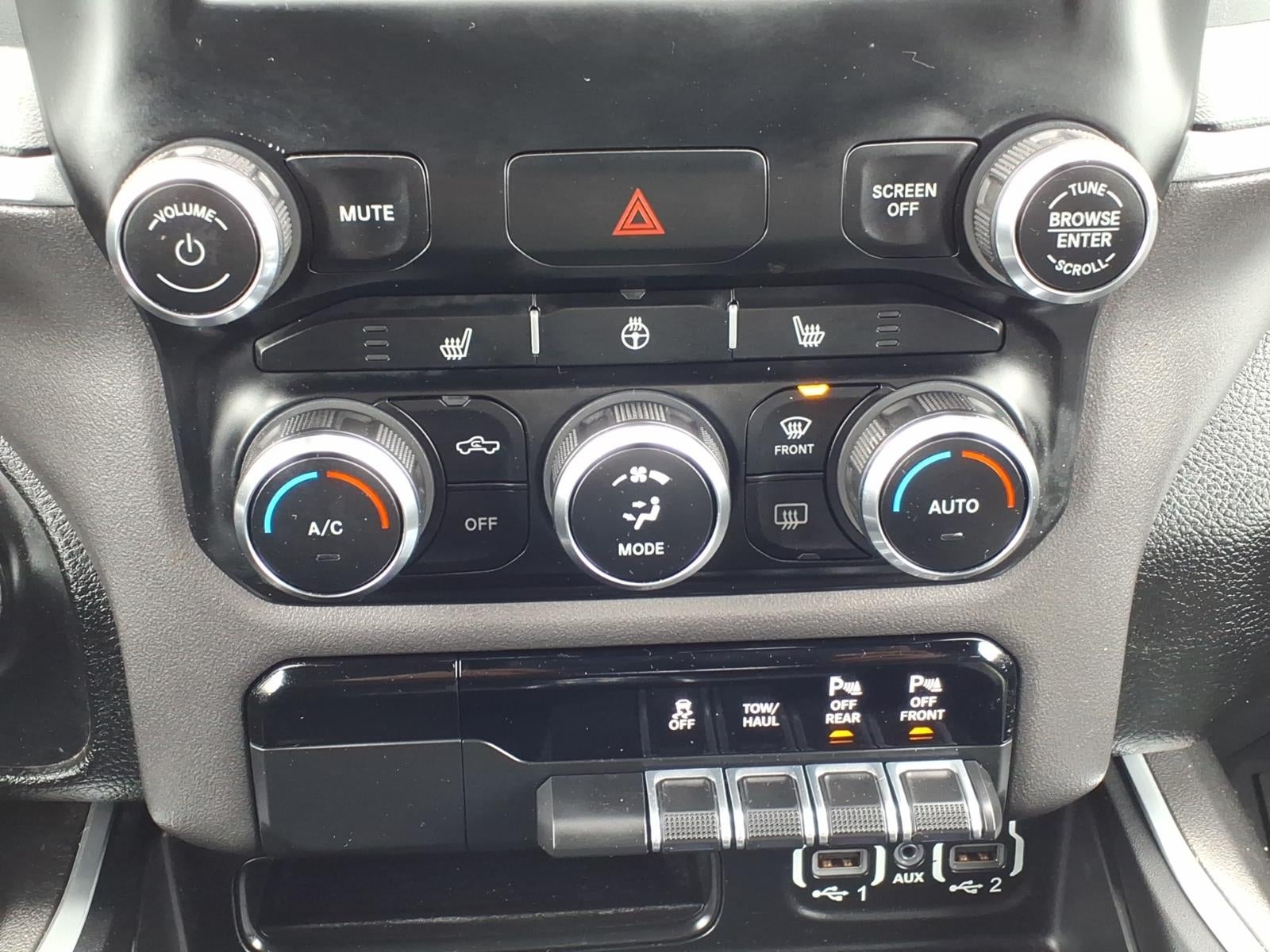 2020 RAM 1500 Big Horn Crew Cab 4x4 5'7' Box