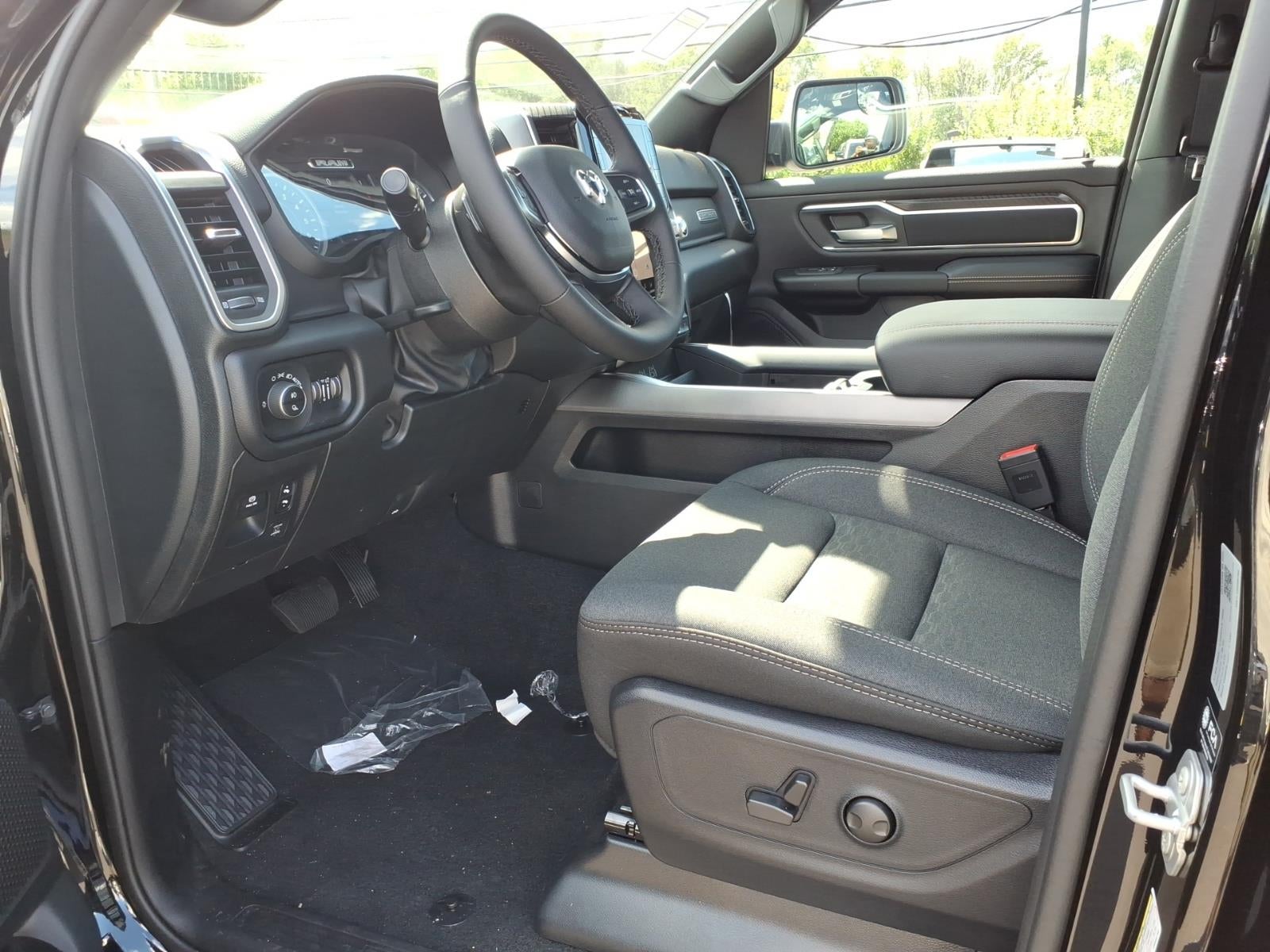 2027 RAM Ram 1500 RAM 1500 BIG HORN CREW CAB 4X4 5'7' BOX