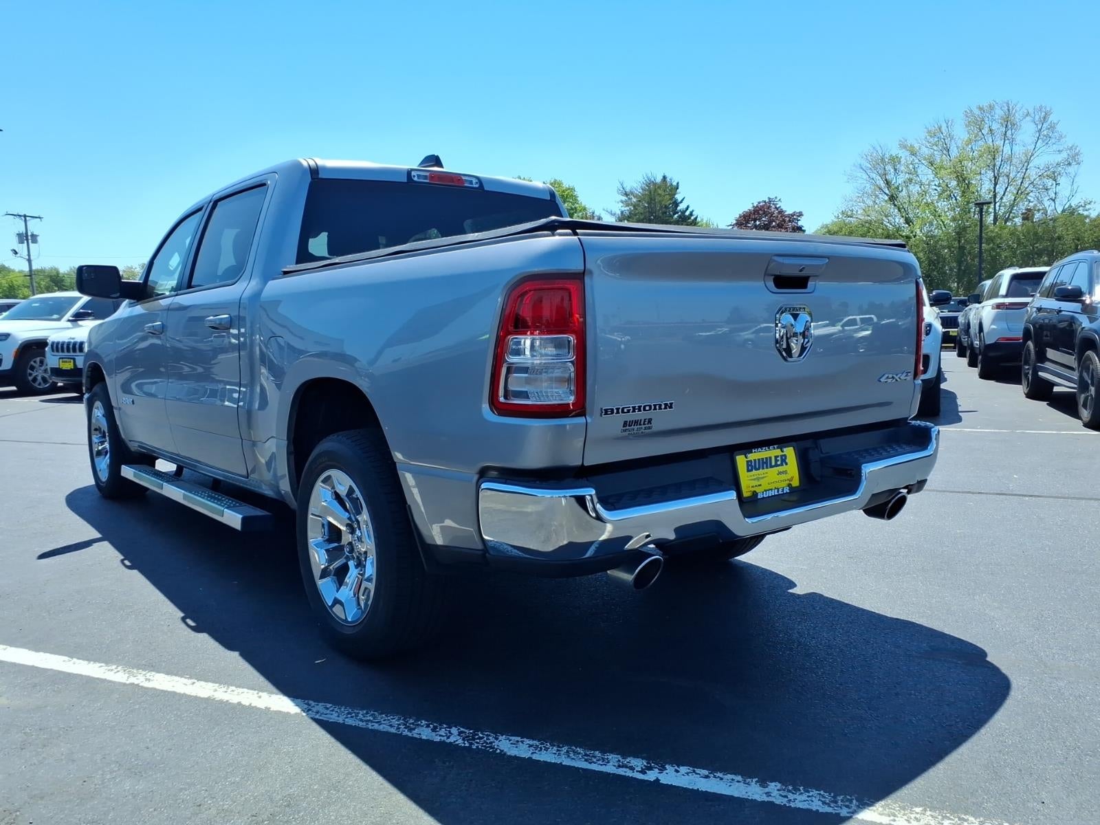 2022 RAM 1500 Big Horn Crew Cab 4x4 5'7' Box