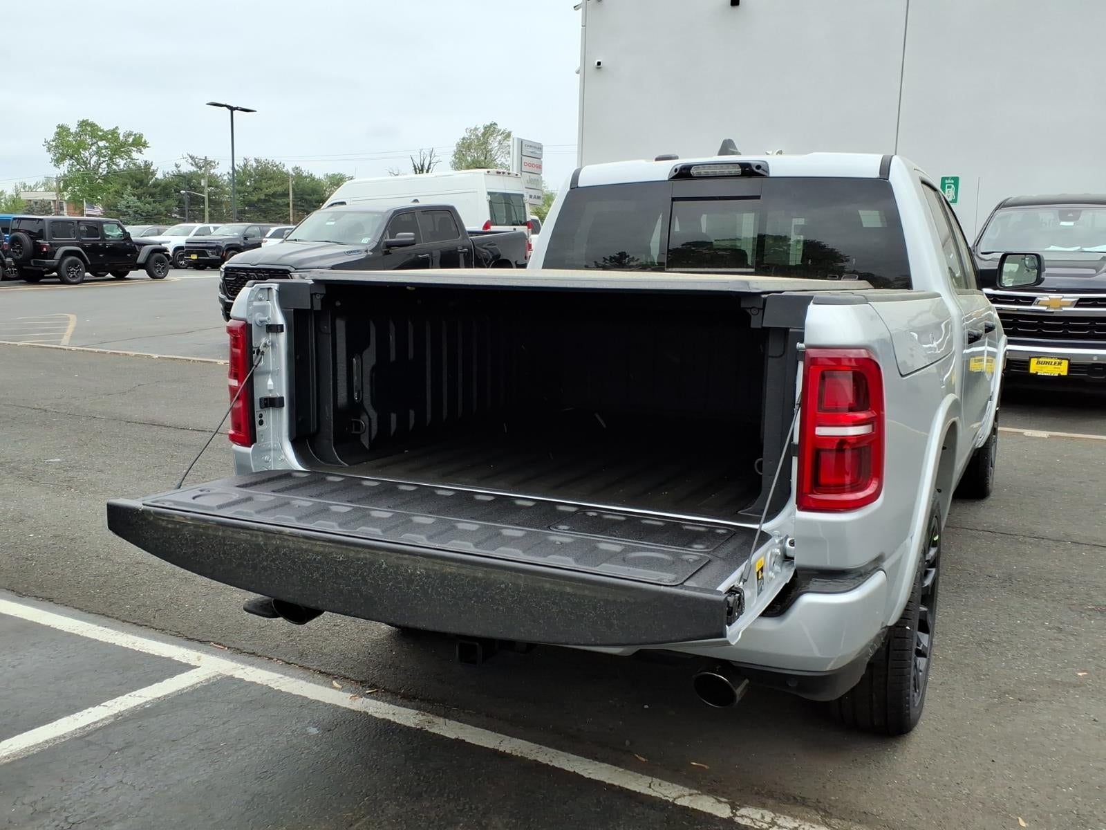 2026 RAM Ram 1500 RAM 1500 LIMITED CREW CAB 4X4 5'7' BOX