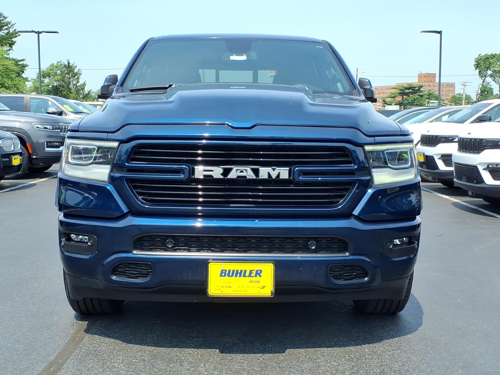 2020 RAM 1500 Laramie Crew Cab 4x4 5'7' Box