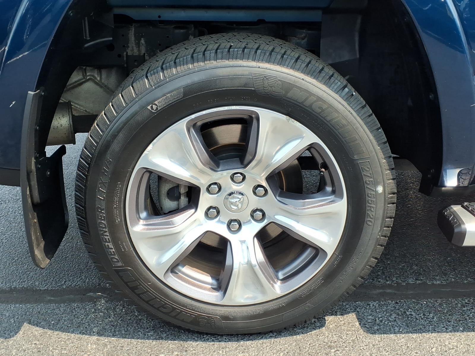 2020 RAM 1500 Laramie Crew Cab 4x4 5'7' Box