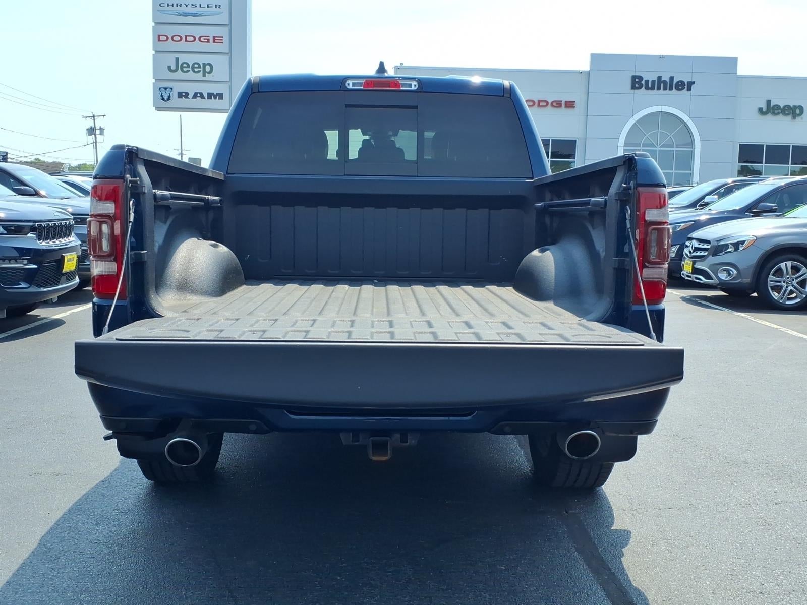 2020 RAM 1500 Laramie Crew Cab 4x4 5'7' Box