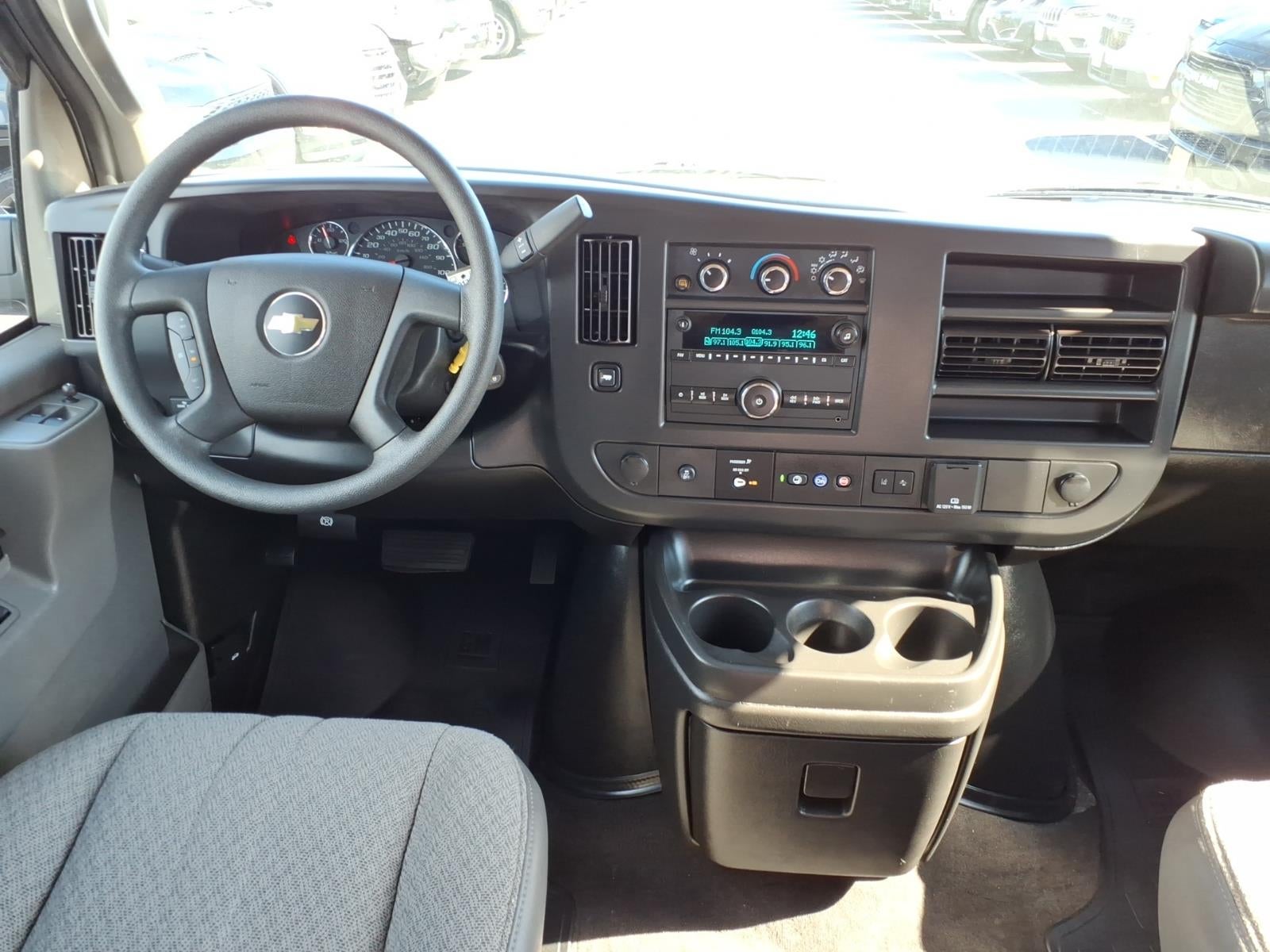 2025 Chevrolet Express Passenger RWD 3500 Extended Wheelbase LT