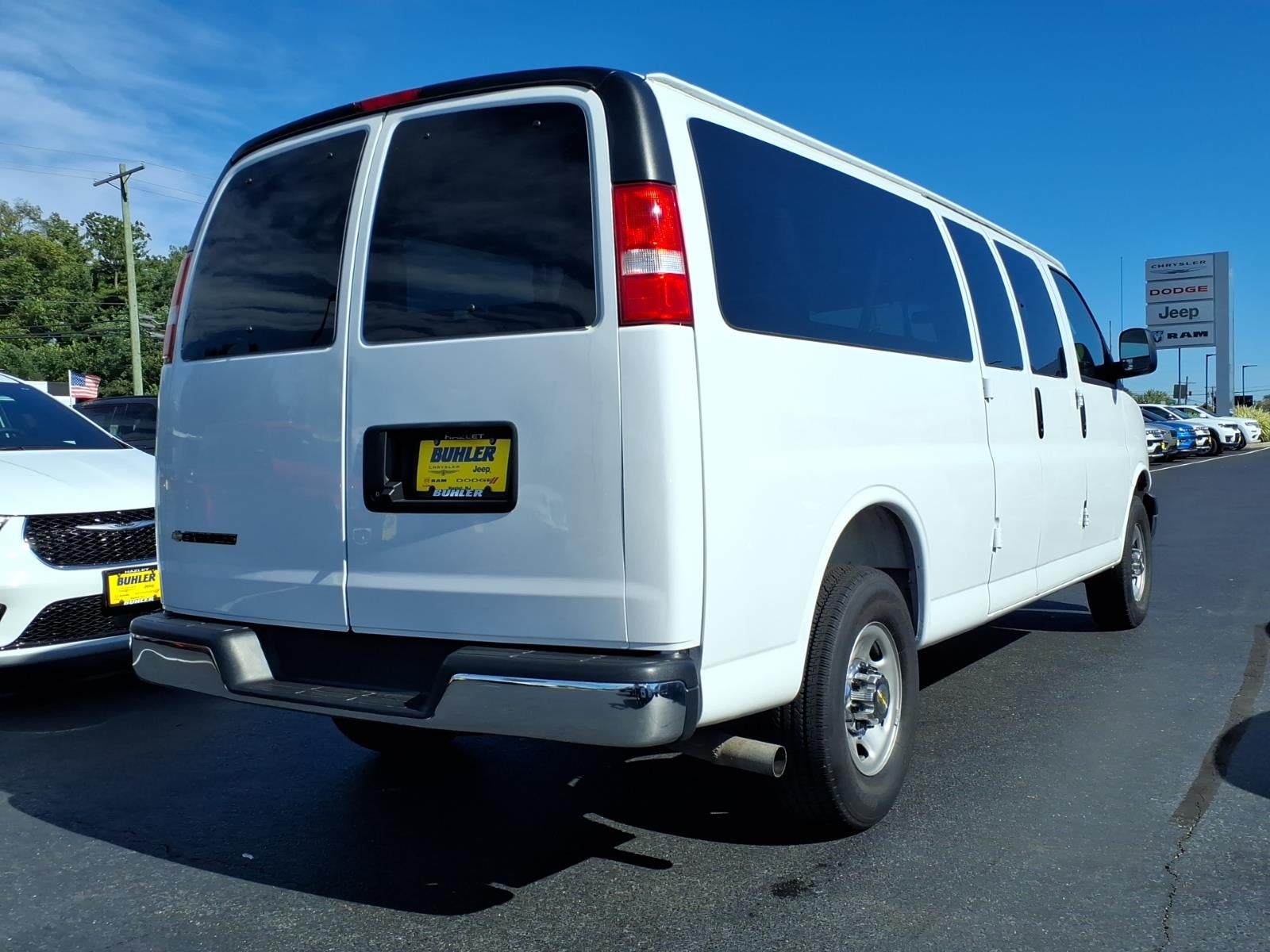 2025 Chevrolet Express Passenger RWD 3500 Extended Wheelbase LT