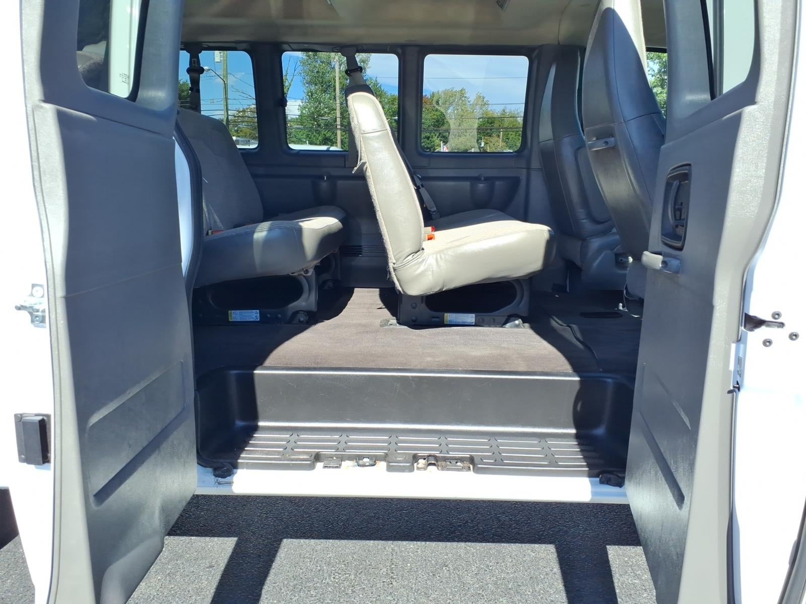 2025 Chevrolet Express Passenger RWD 3500 Extended Wheelbase LT