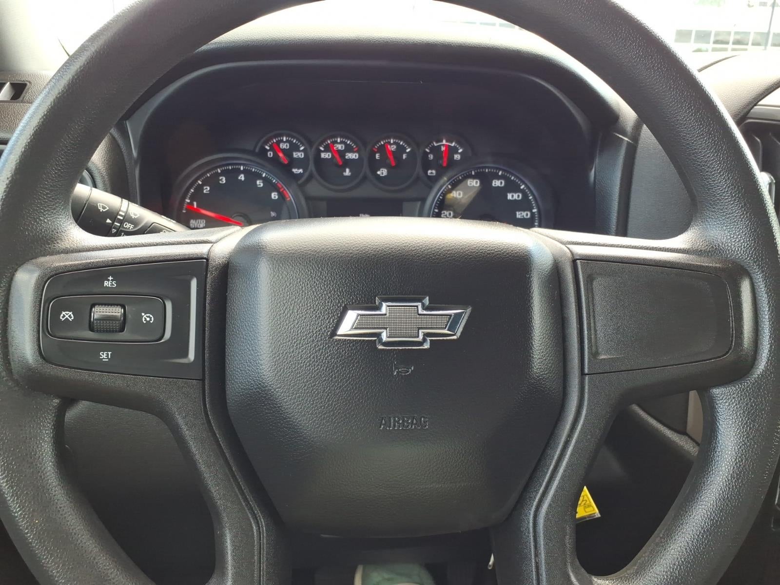 2021 Chevrolet Silverado 1500 4WD Double Cab Standard Bed Custom