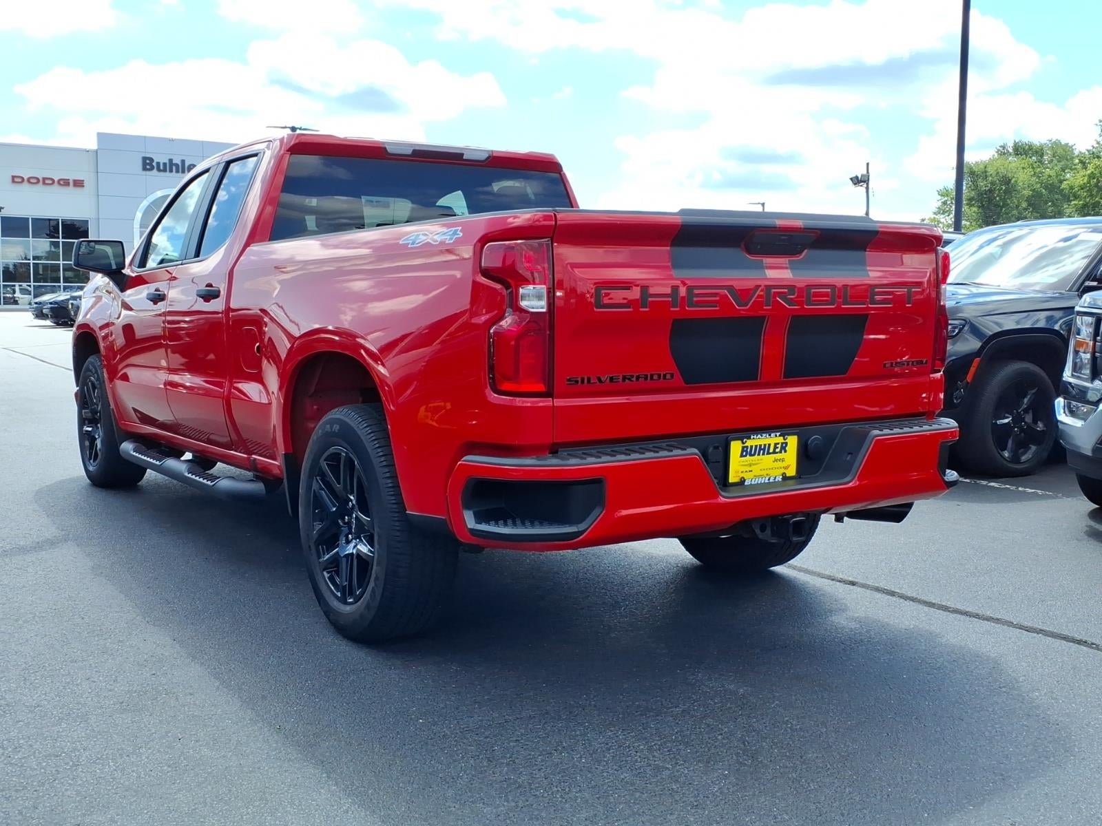 2021 Chevrolet Silverado 1500 4WD Double Cab Standard Bed Custom