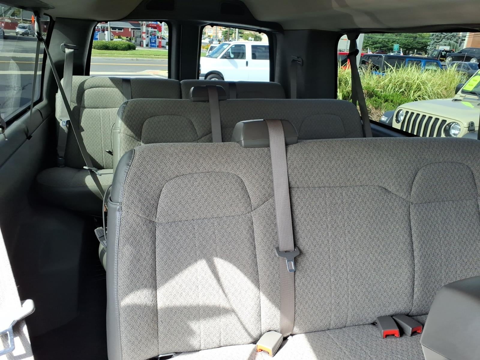 2026 GMC Savana Passenger 3500 Extended Wheelbase, LT, RWD