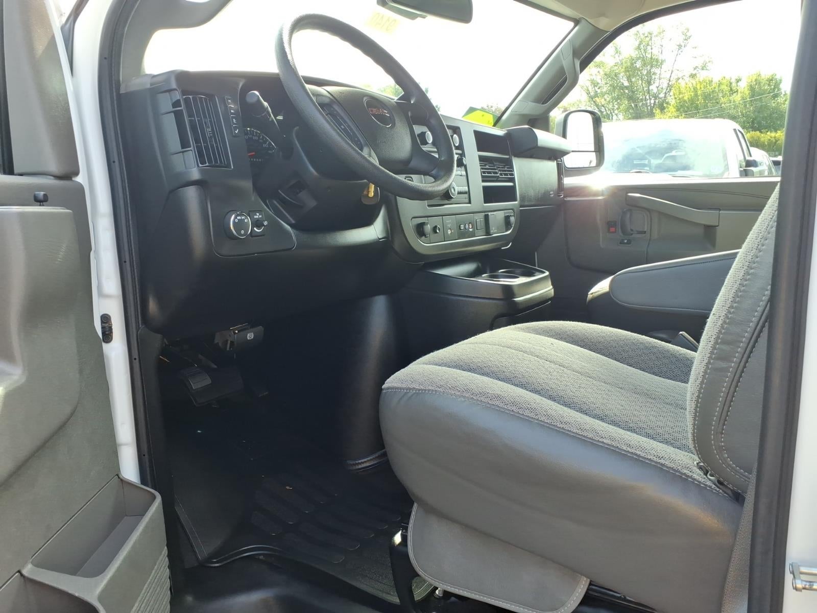 2026 GMC Savana Passenger 3500 Extended Wheelbase, LT, RWD