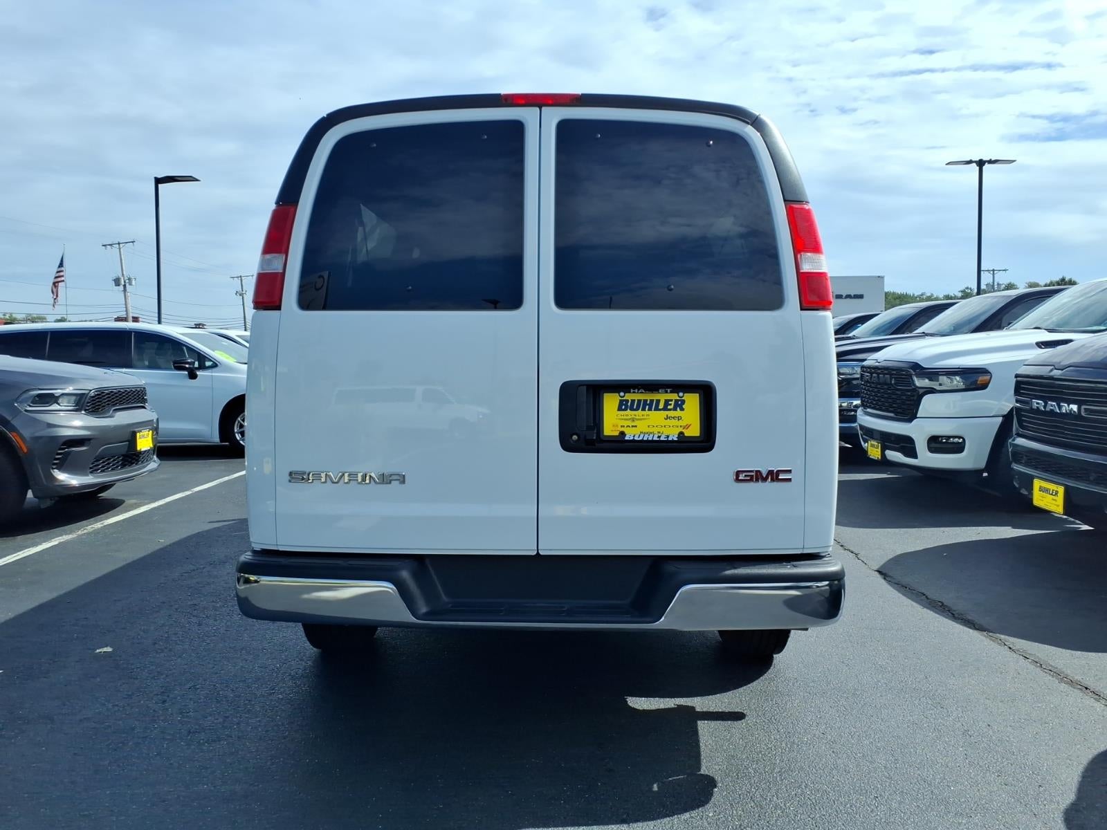 2026 GMC Savana Passenger 3500 Extended Wheelbase, LT, RWD