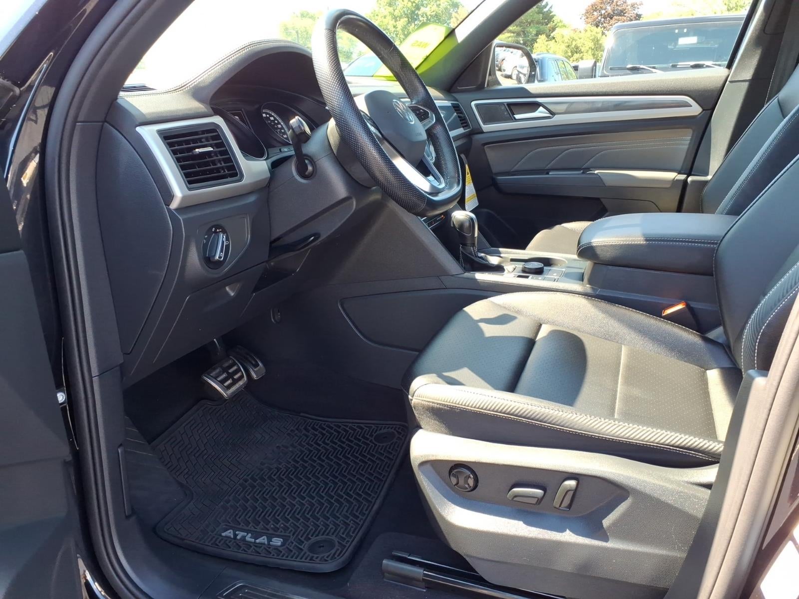 2021 Volkswagen Atlas Cross Sport 3.6L V6 SE w/Technology R-Line