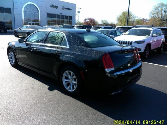 2015 Chrysler 300 Limited