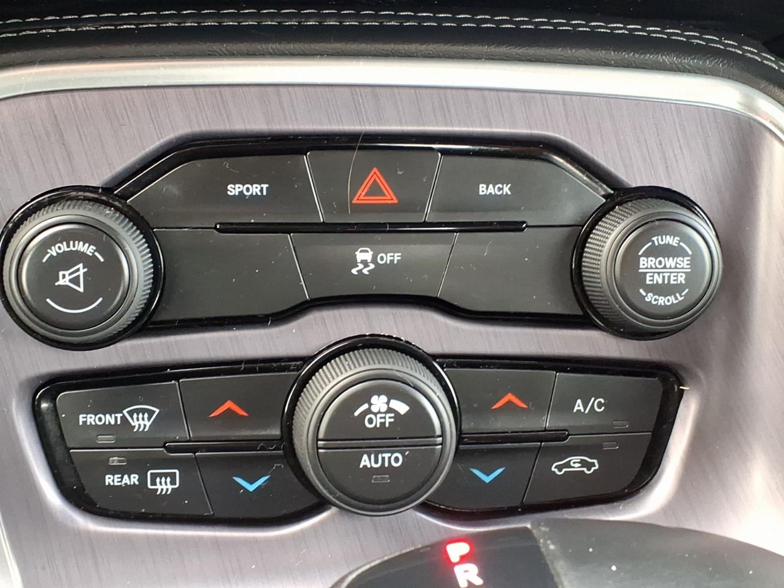 2015 Dodge Challenger SXT