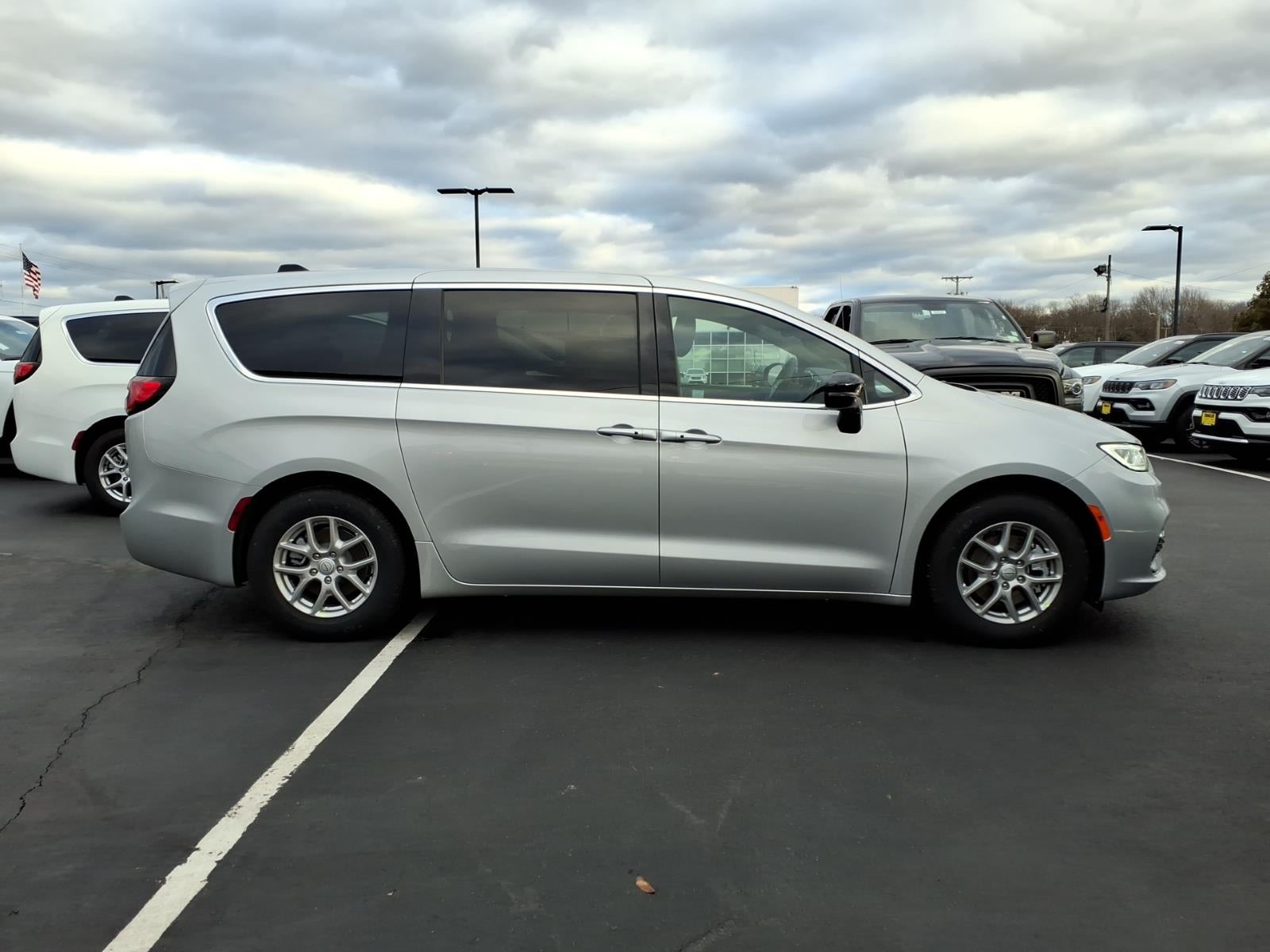 2026 Chrysler Pacifica PACIFICA SELECT