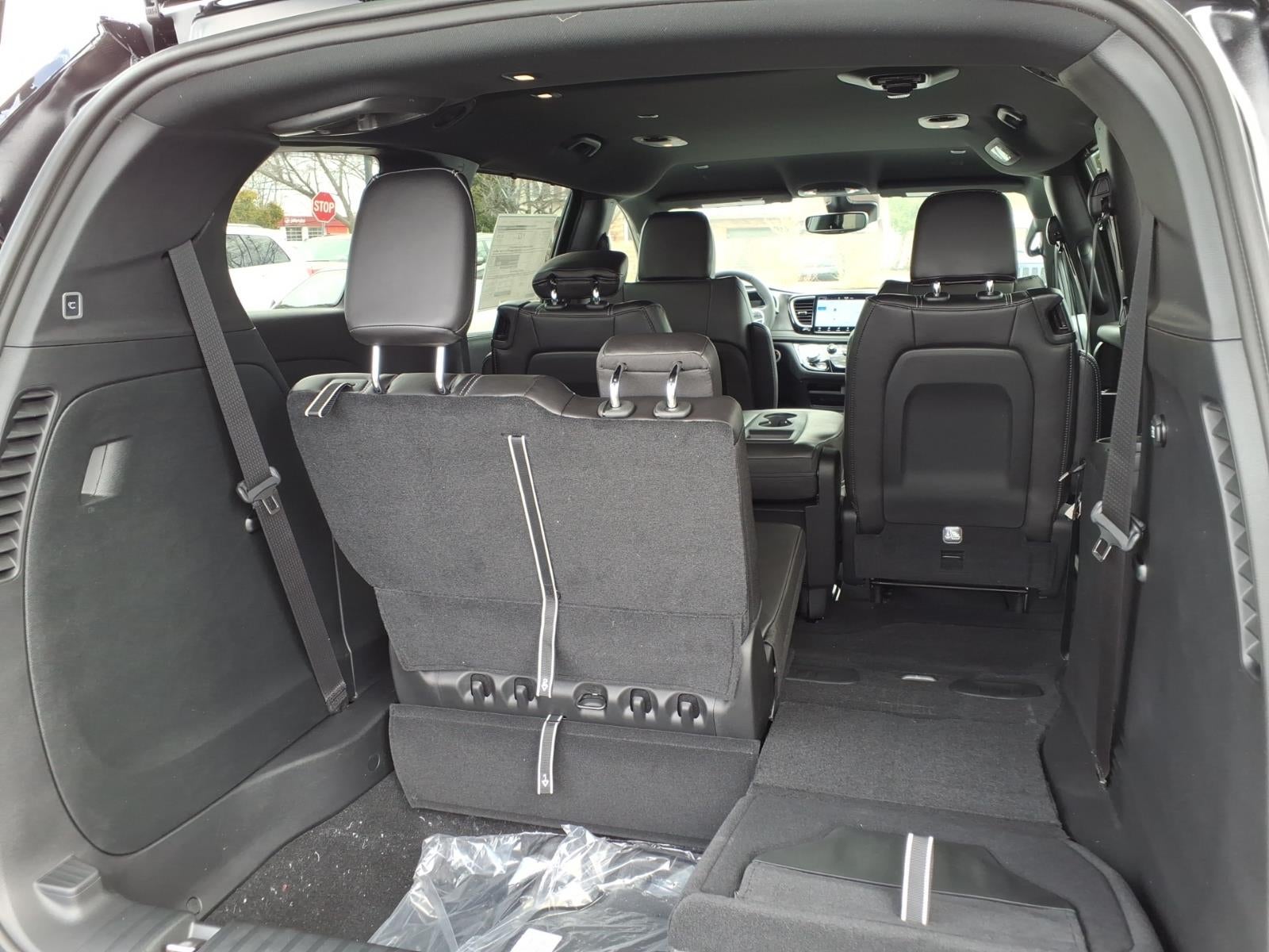 2026 Chrysler Pacifica PACIFICA SELECT