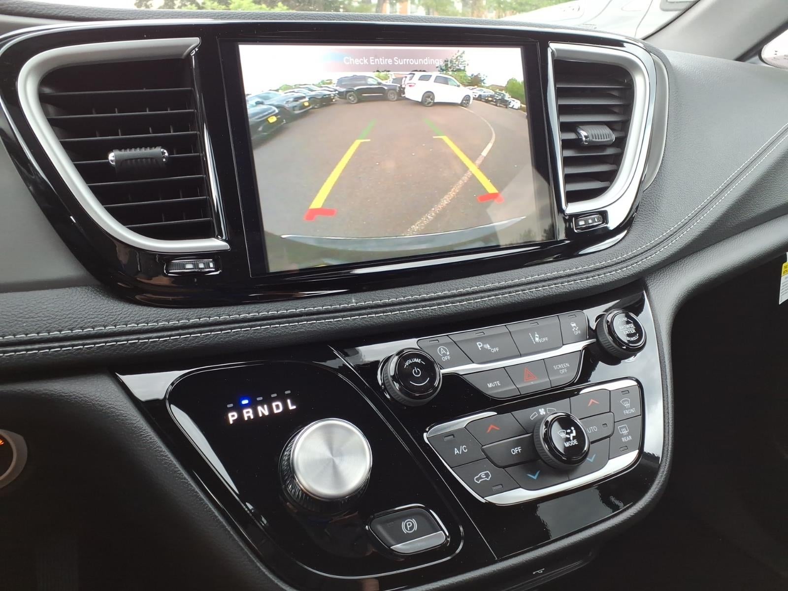 2027 Chrysler Pacifica PACIFICA SELECT