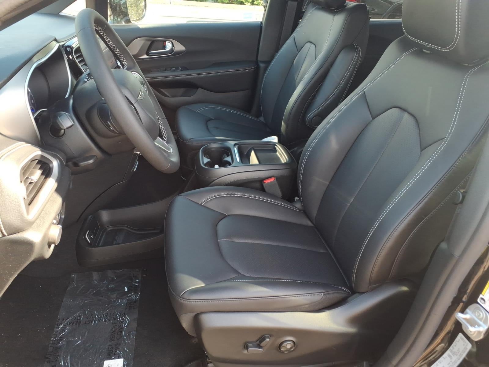 2027 Chrysler Pacifica PACIFICA SELECT