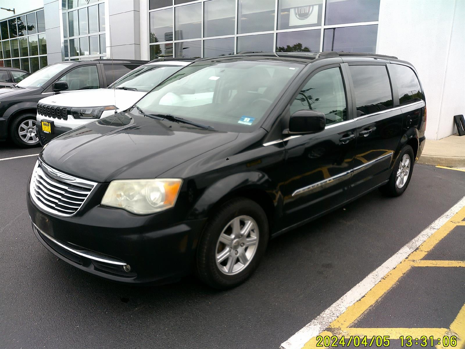2012 Chrysler Town & Country Touring