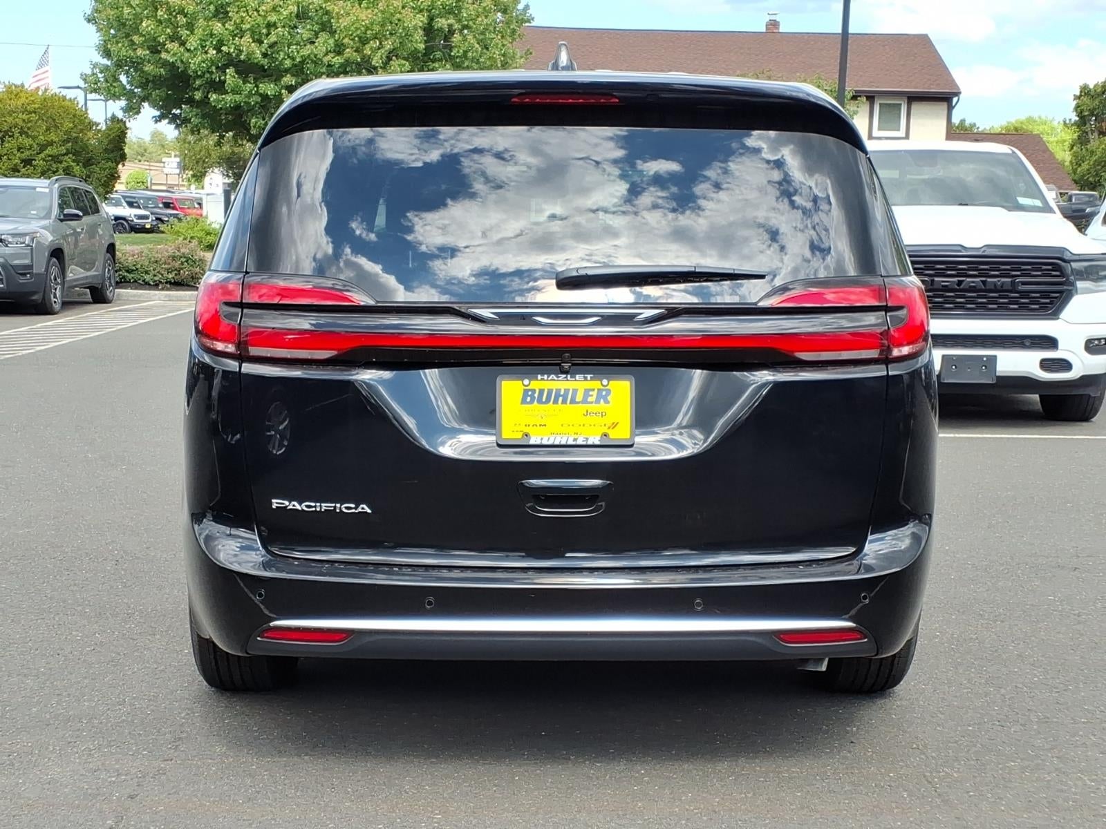 2027 Chrysler Pacifica PACIFICA SELECT