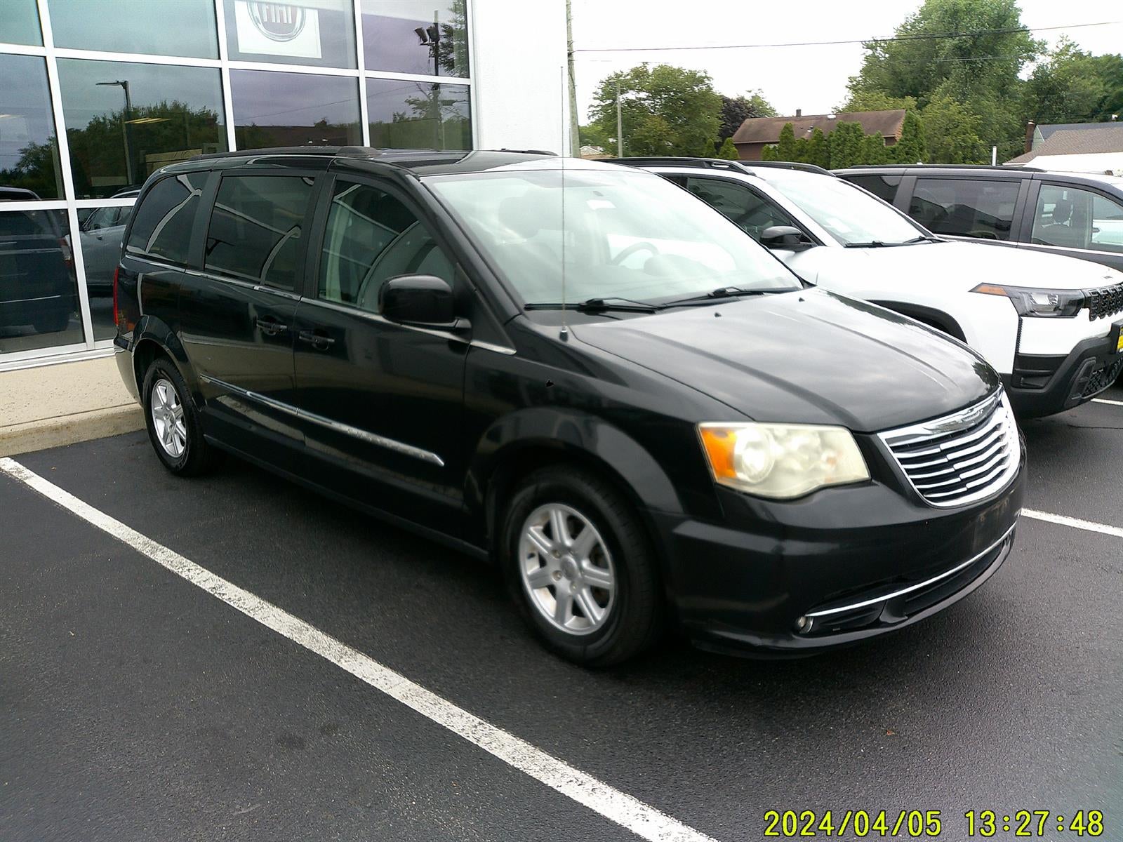 2012 Chrysler Town & Country Touring