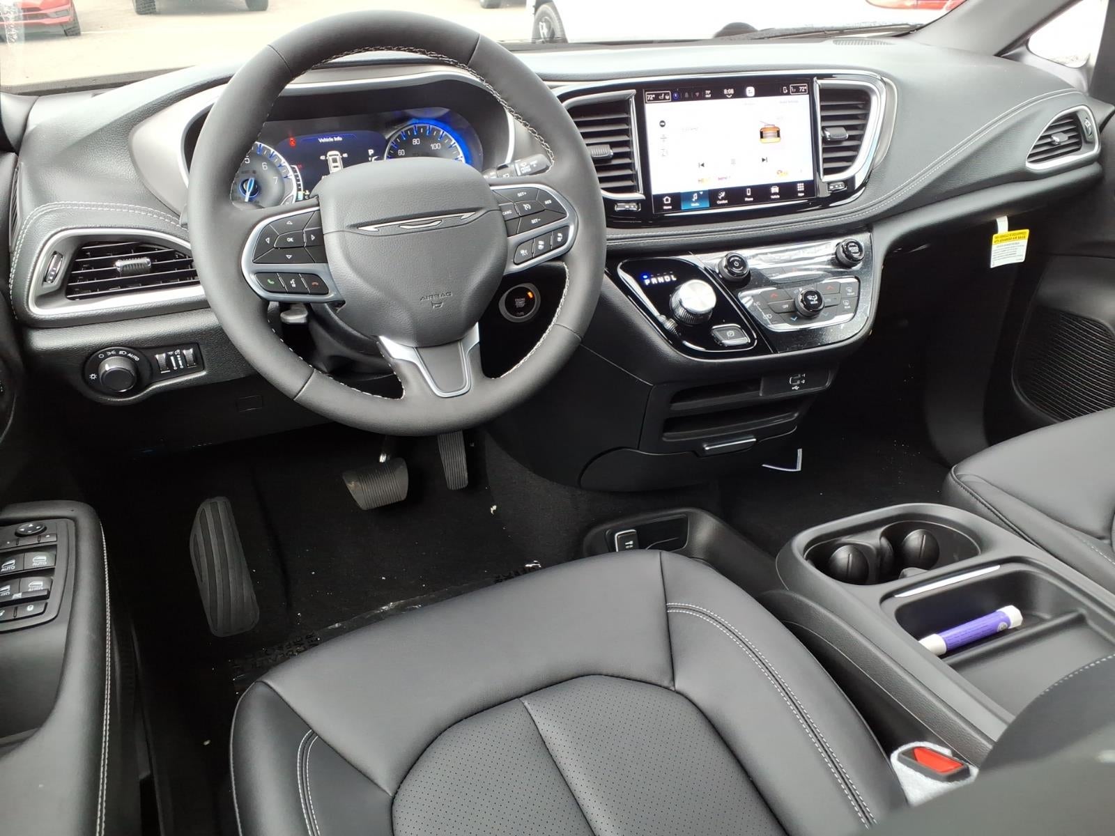 2027 Chrysler Pacifica PACIFICA SELECT