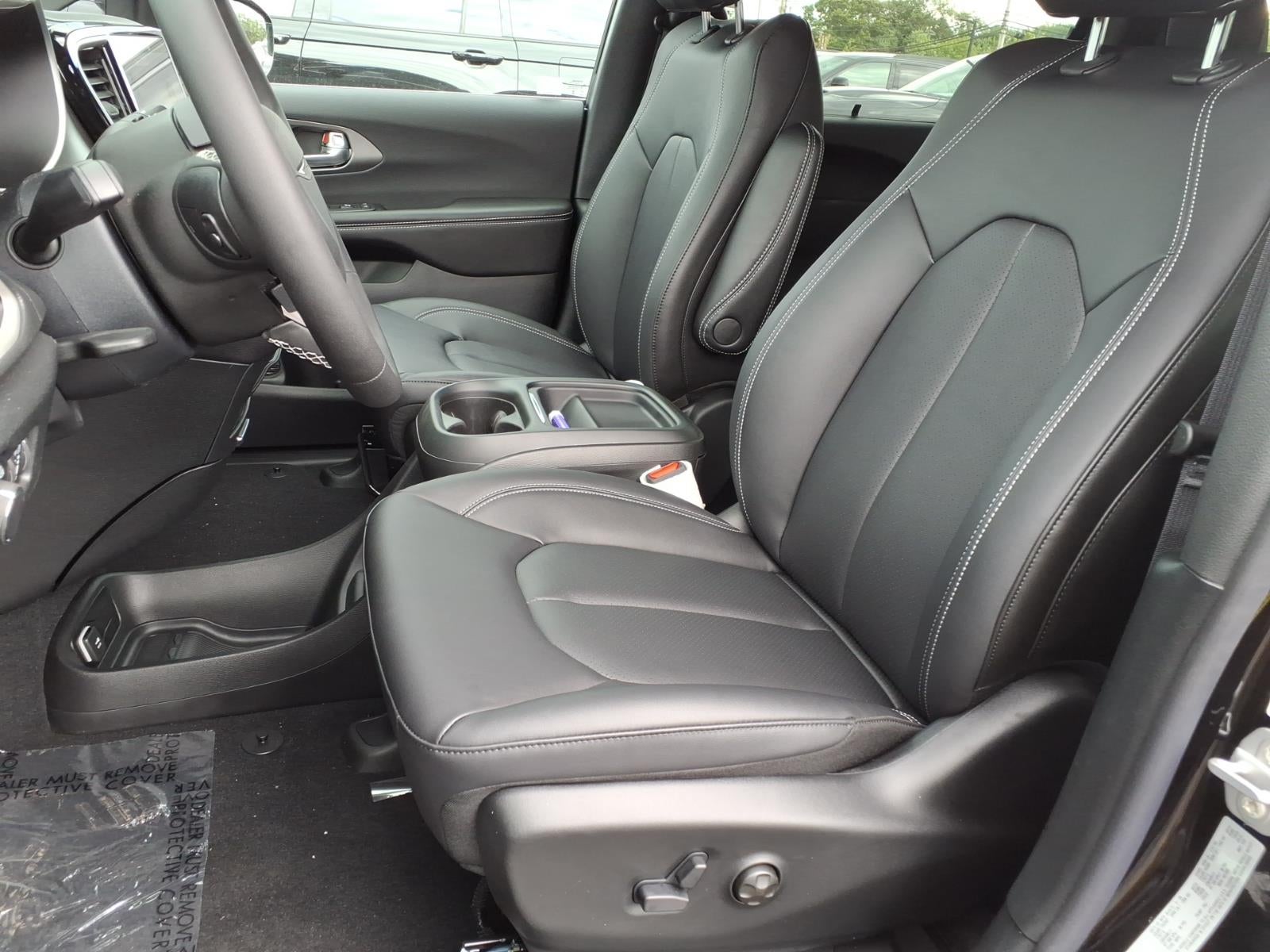 2027 Chrysler Pacifica PACIFICA SELECT
